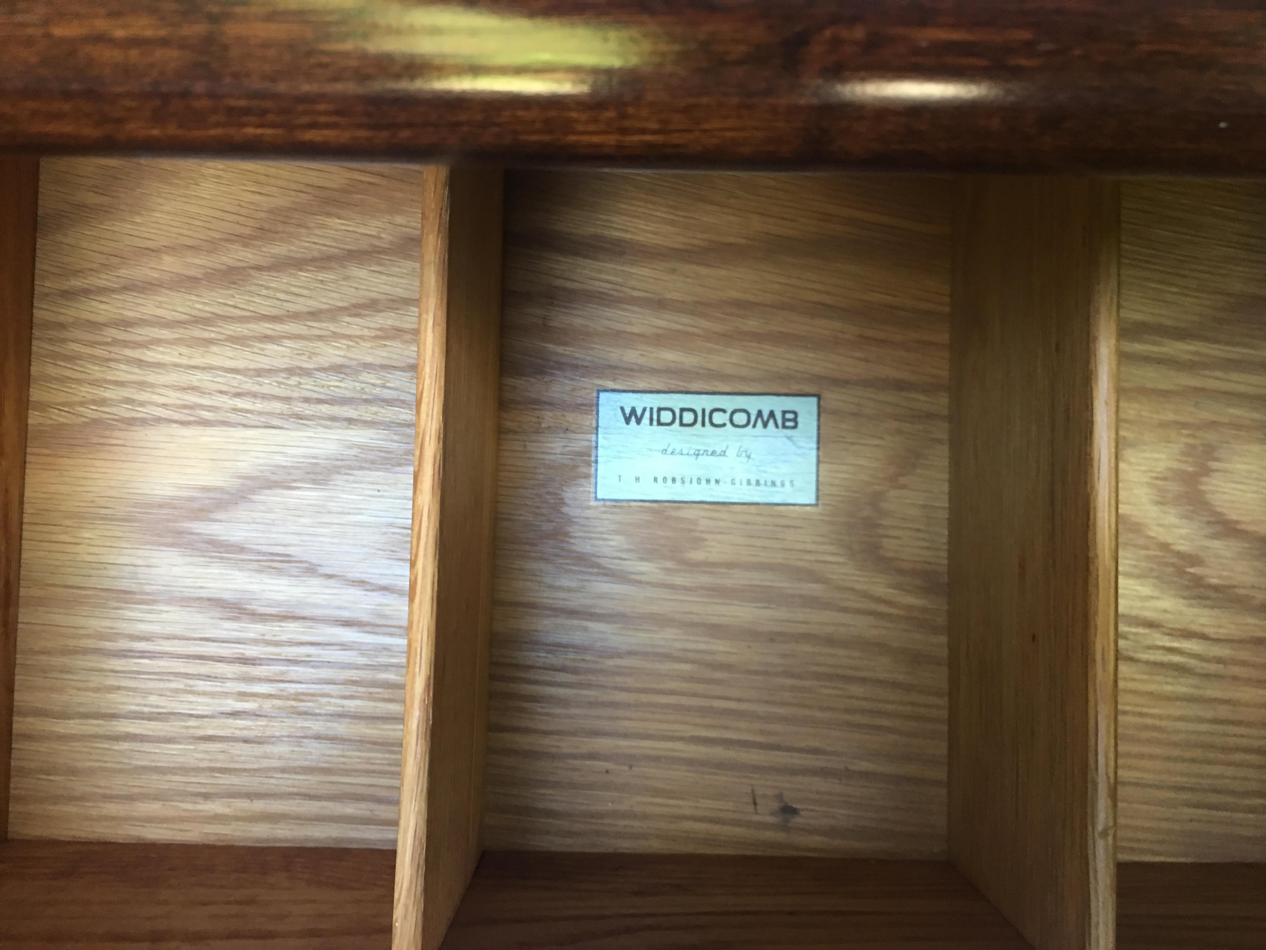 American  T.H. Robsjohn-Gibbings for Widdicomb,  1950s Six-drawer dresser.