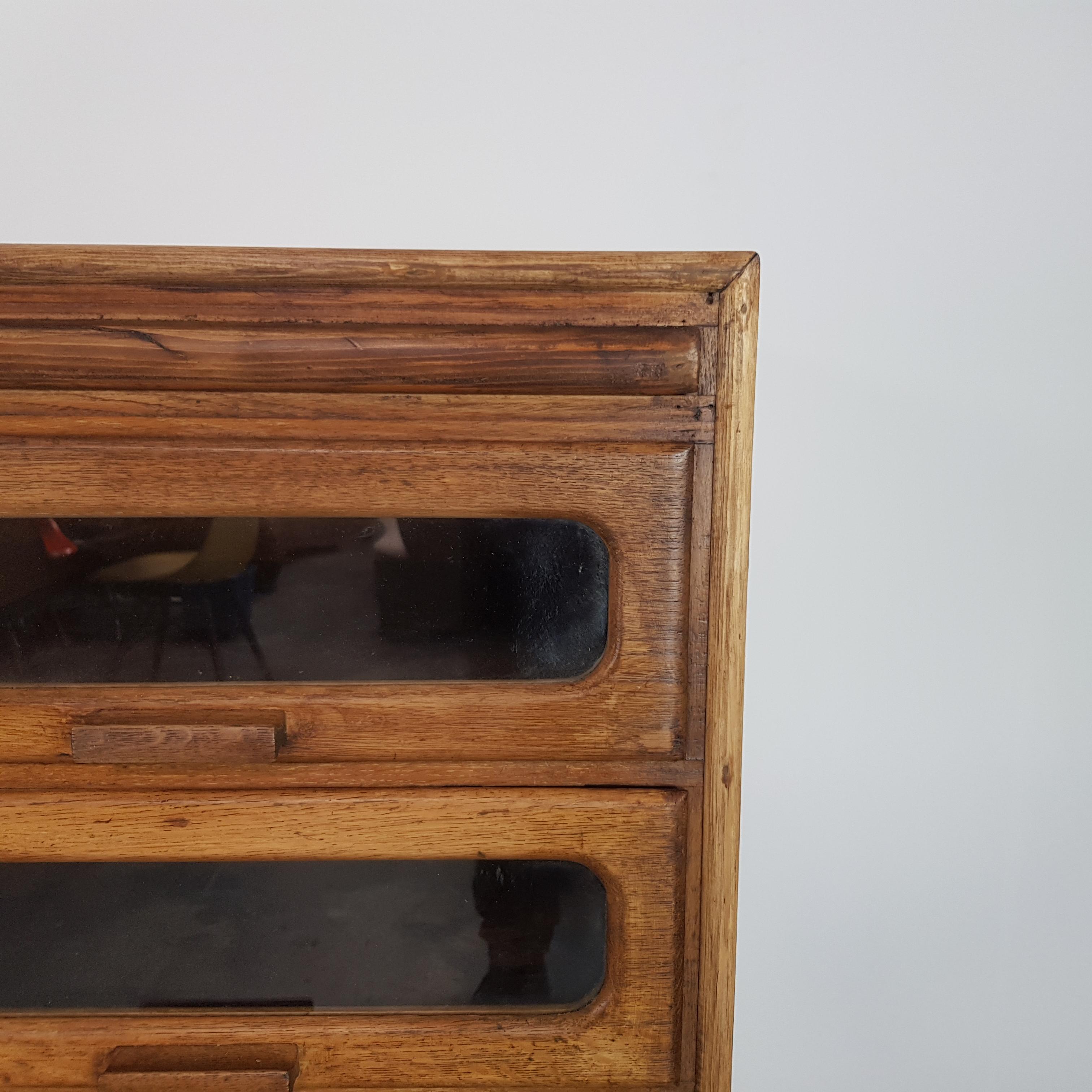 Six-Drawer Midcentury British Oak Haberdashery Cabinet For Sale 4