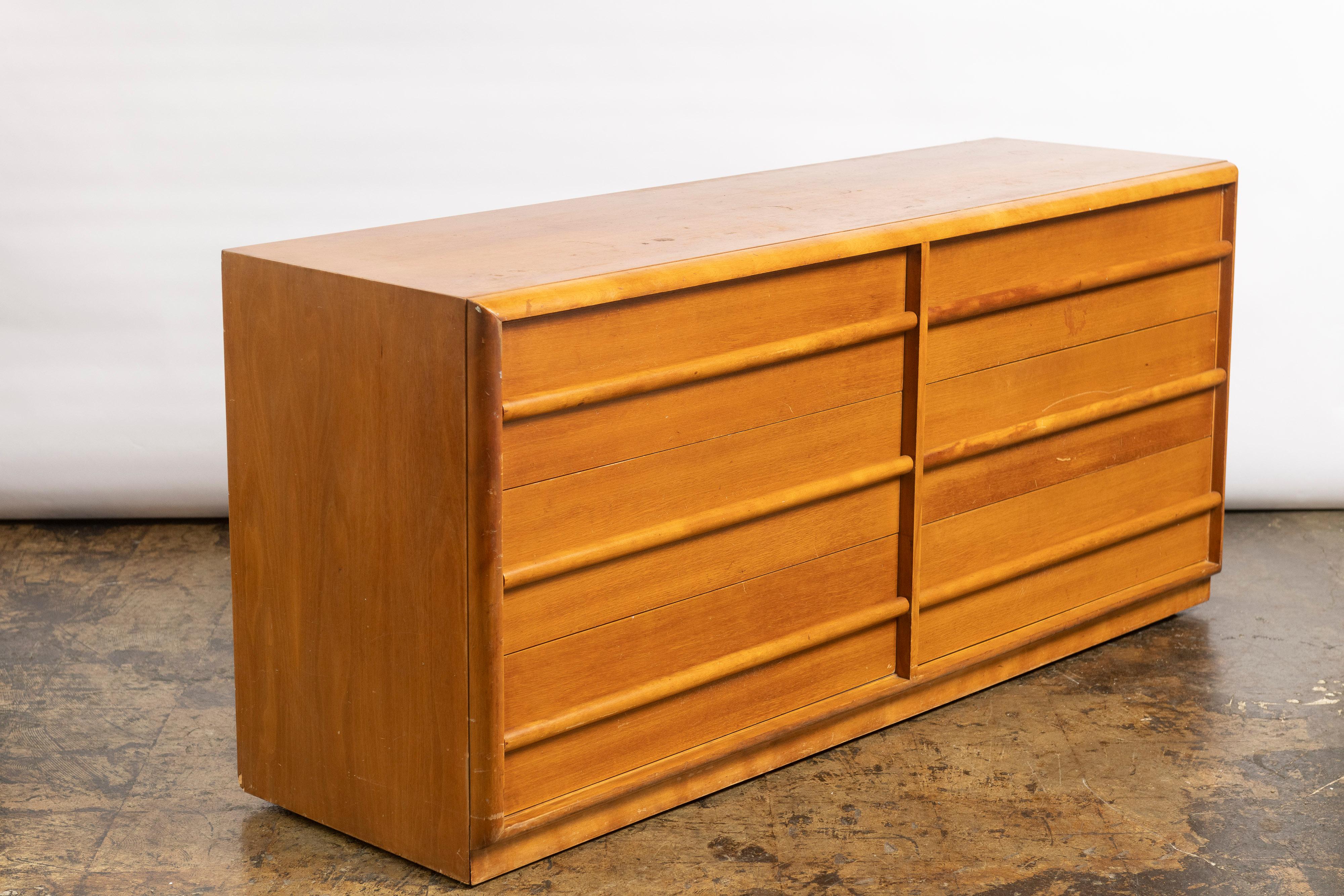 Six Drawer Teak Chest/Dresser by T.H. Robsjohn-Gibbings for Widdicomb In Good Condition For Sale In San Francisco, CA