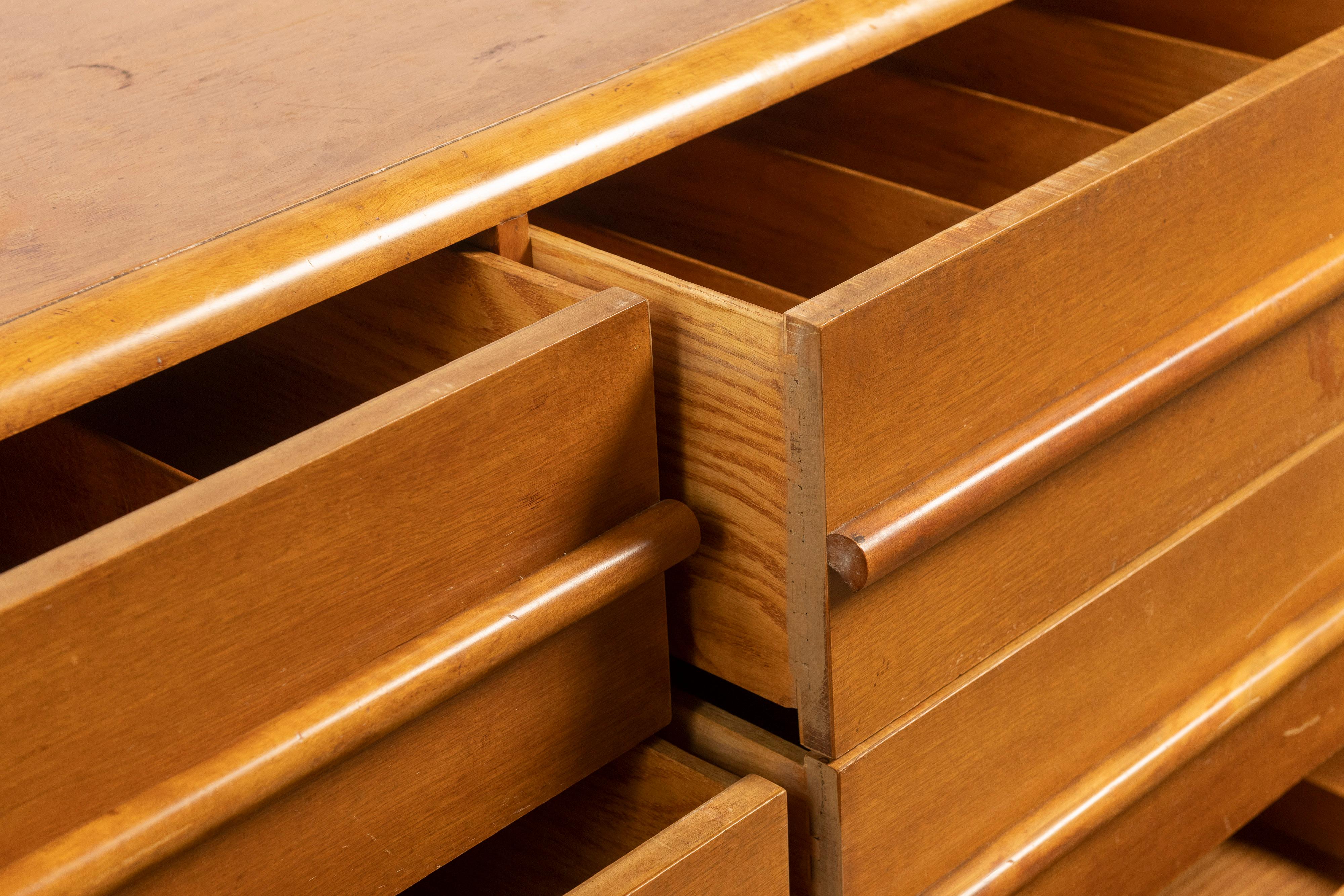 Six Drawer Teak Chest/Dresser by T.H. Robsjohn-Gibbings for Widdicomb For Sale 3