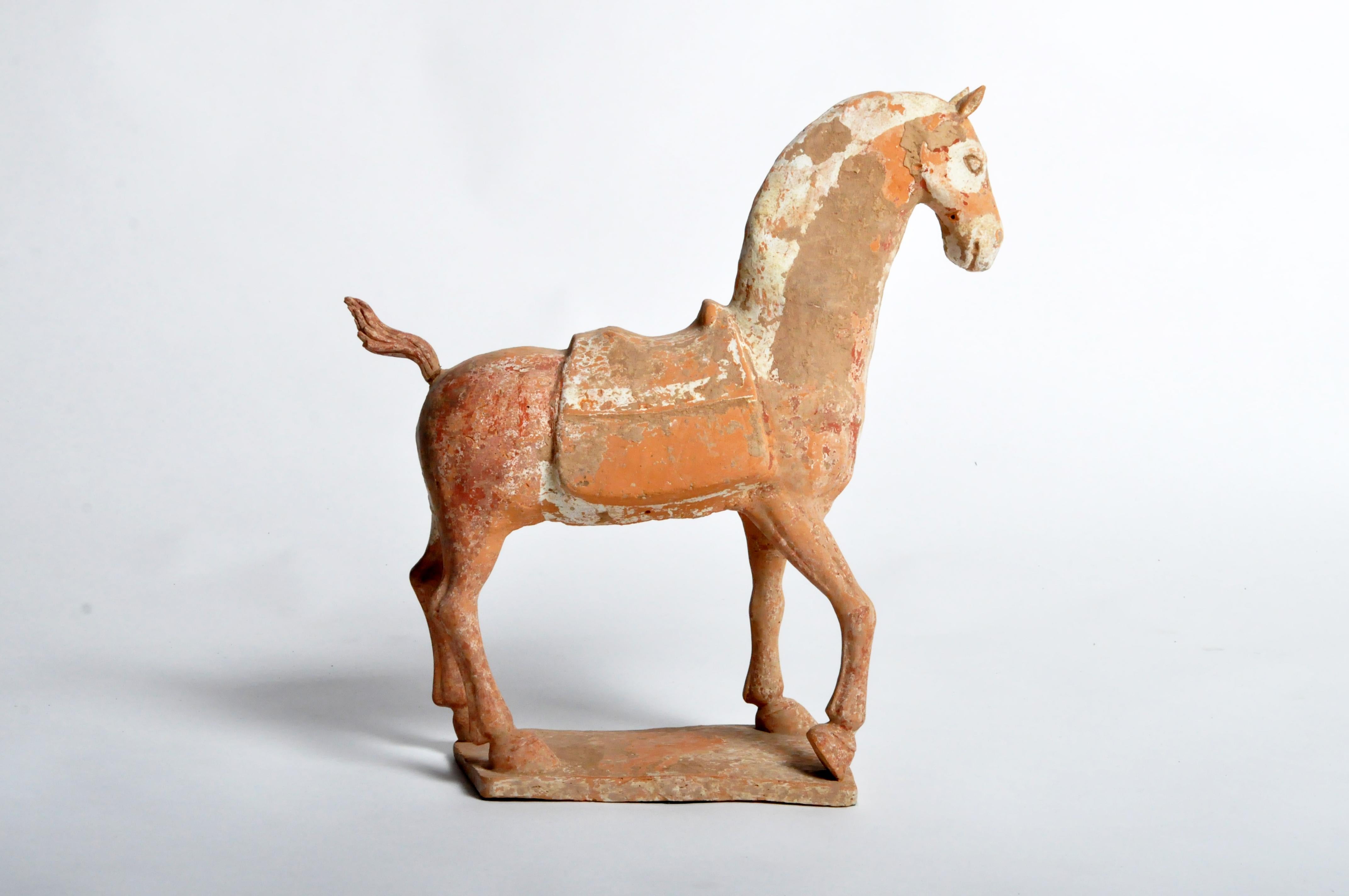 Six Dynasties Period Figure of a Horse In Good Condition In Chicago, IL