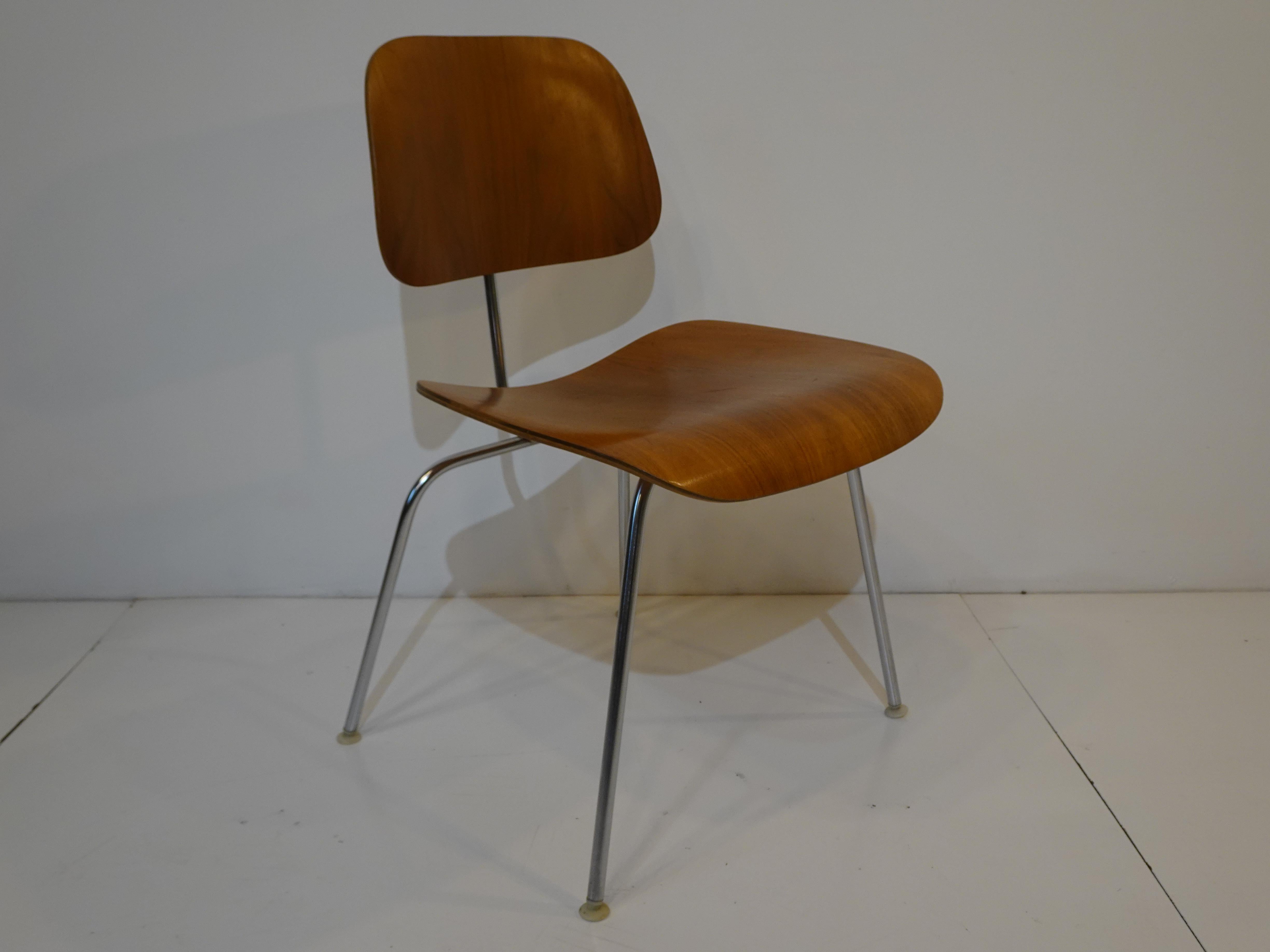 Six Eames DCM Dining Chairs for Herman Miller 1