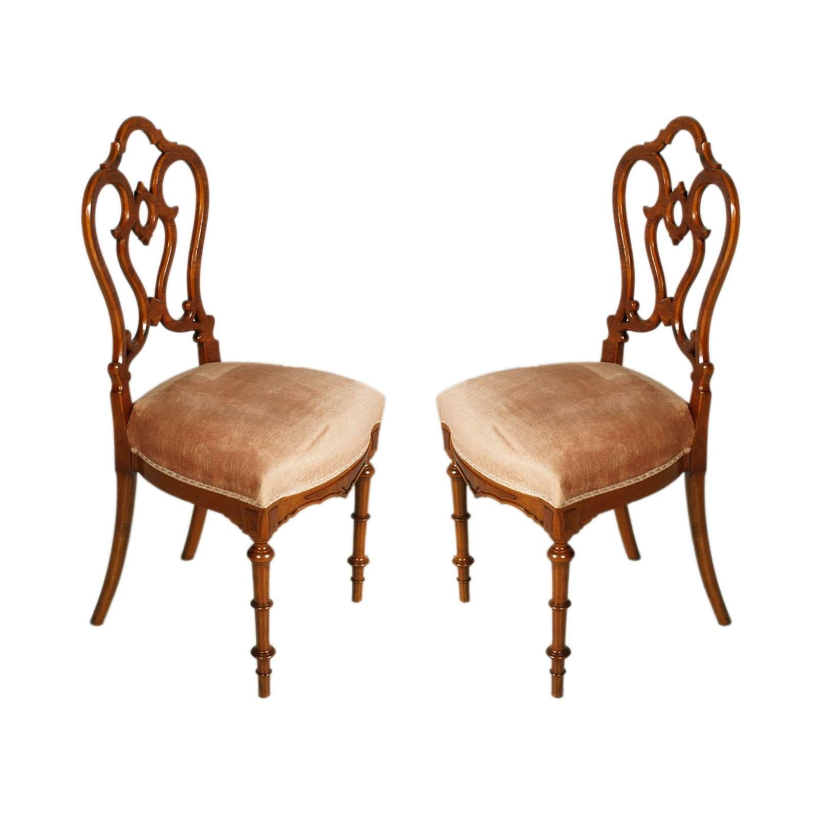 italien Six chaises vénitiennes du début du 19e siècle, en noyer, de style Empire, polies à la cire en vente