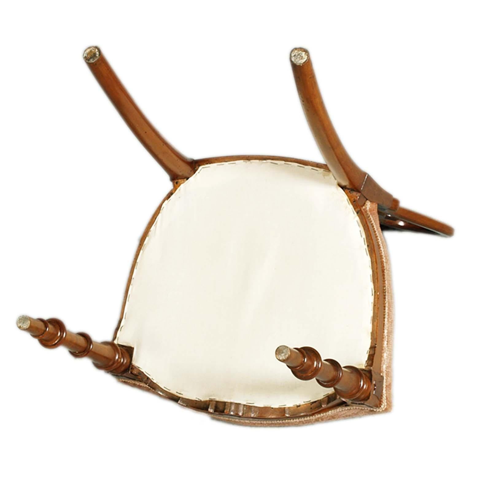 Début du XIXe siècle Six chaises vénitiennes du début du 19e siècle, en noyer, de style Empire, polies à la cire en vente