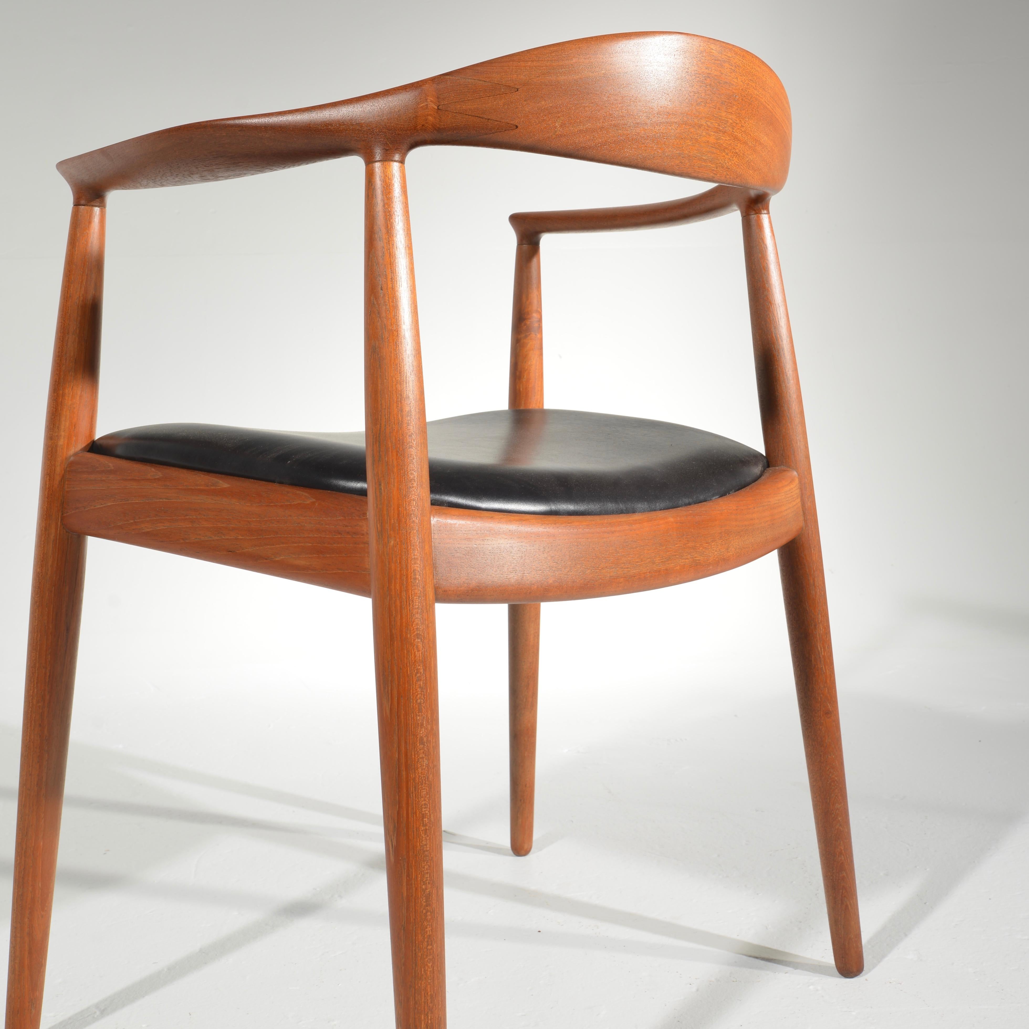 10 Hans Wegner for Johannes Hansen JH-503 Chairs in Teak and Leather For Sale 6