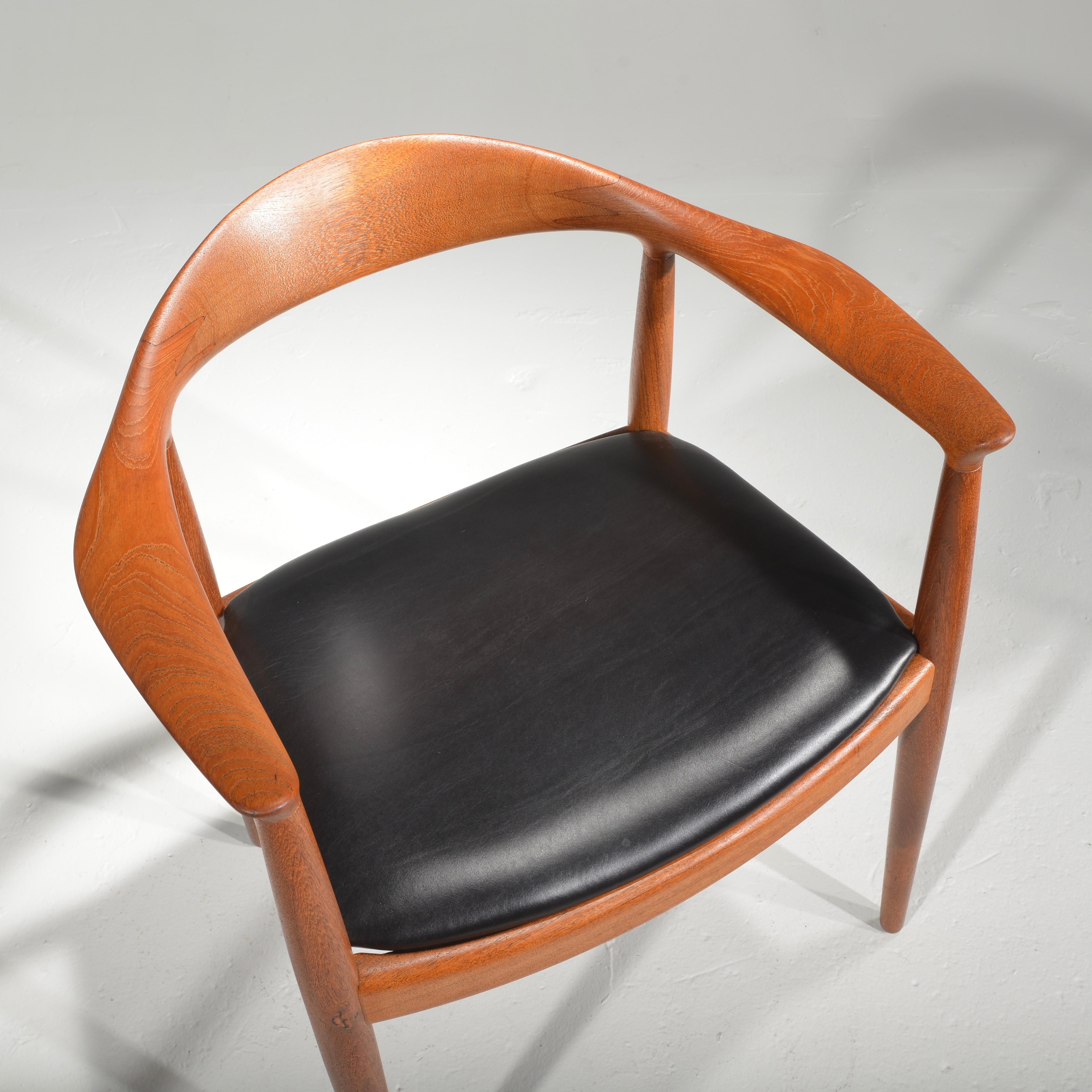 10 Hans Wegner for Johannes Hansen JH-503 Chairs in Teak and Leather For Sale 8