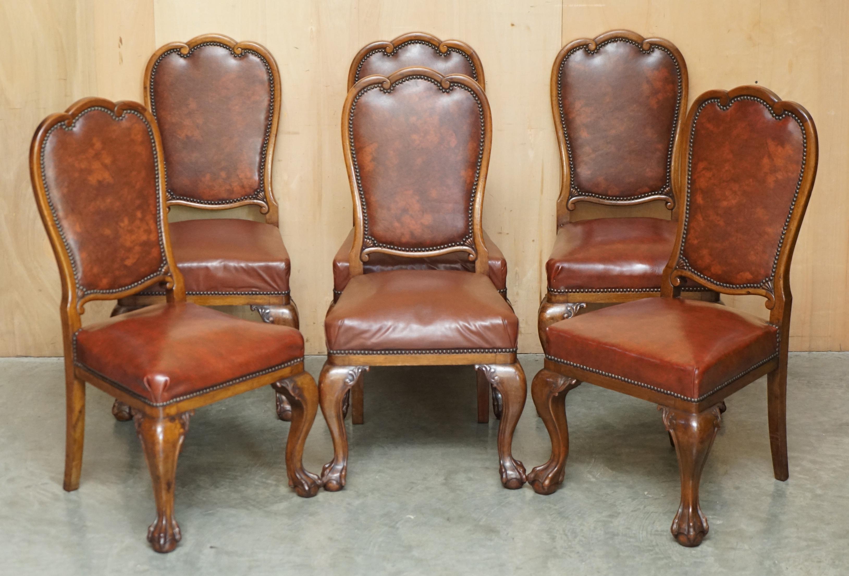 Royal House Antiques

The House Antiques a le plaisir de proposer à la vente cette superbe série de six chaises de salle à manger en noyer sculpté à la main, datant de 1860, avec des pieds en forme de griffe et de boule.

Veuillez noter que les