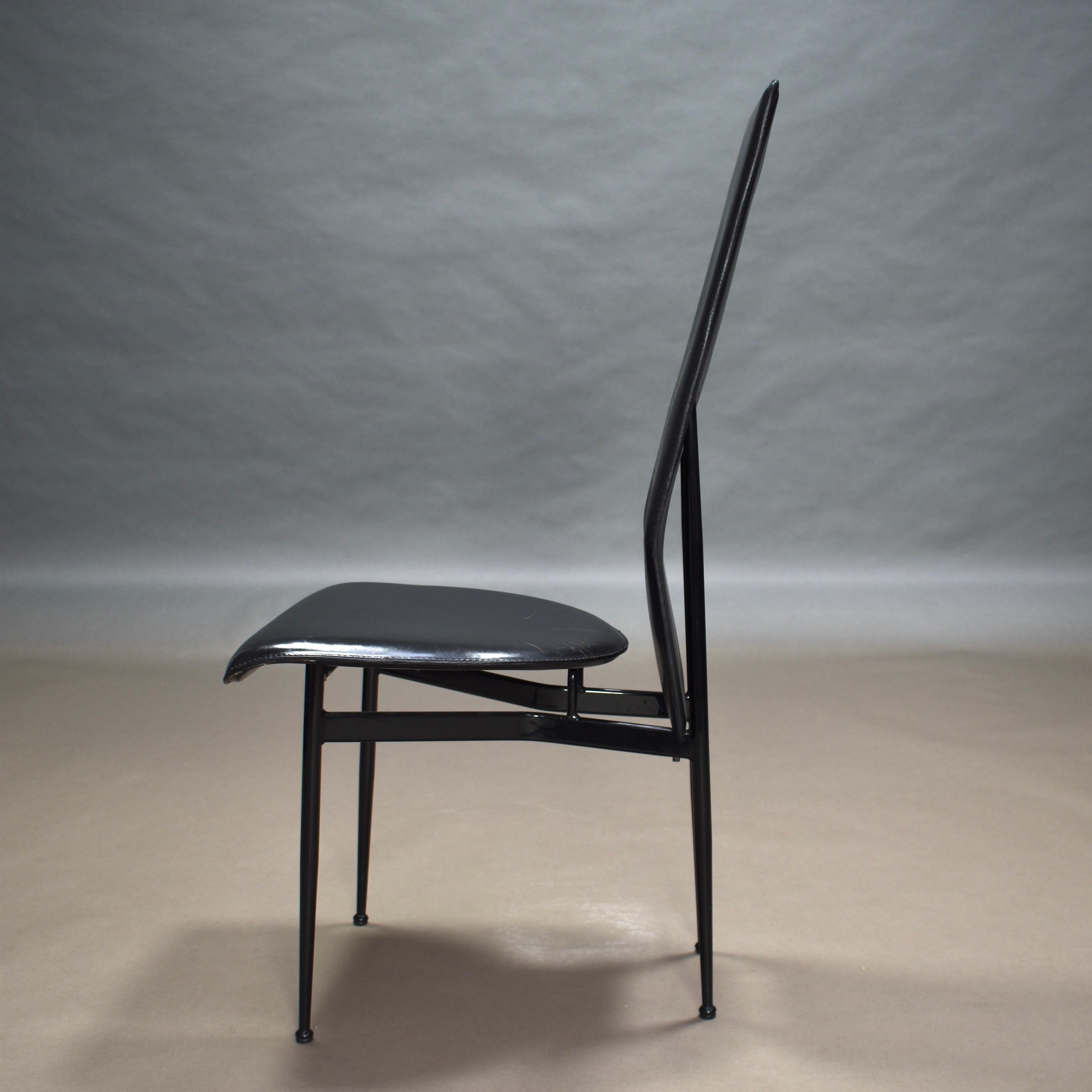 Six Fasem Dining Chairs by Vegni and Gualtierotti in Black Leather, Italy For Sale 1