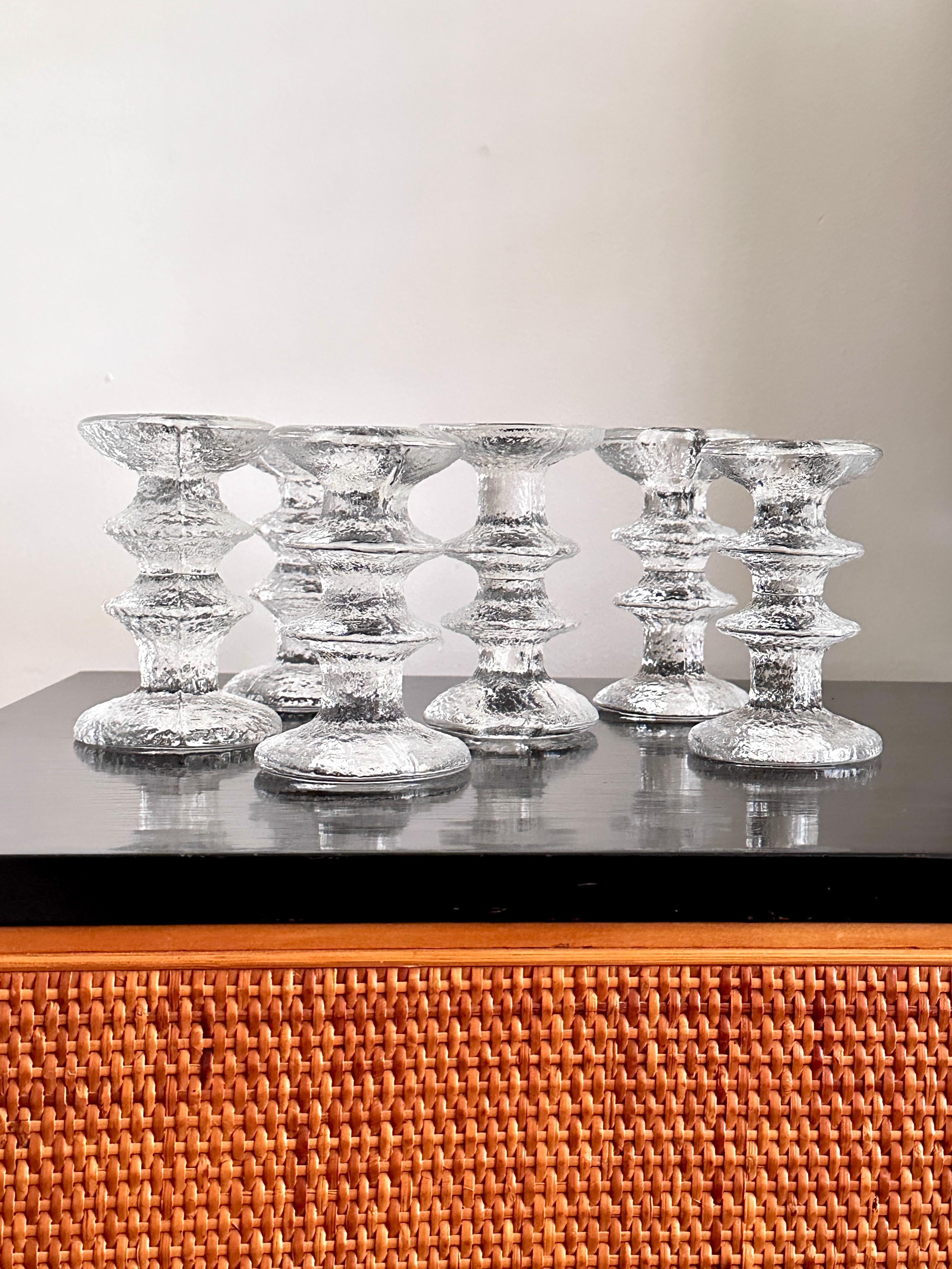 Scandinave moderne Six chandeliers Festivo à deux anneaux, designs de Timo Sarpaneva pour Iittala en vente