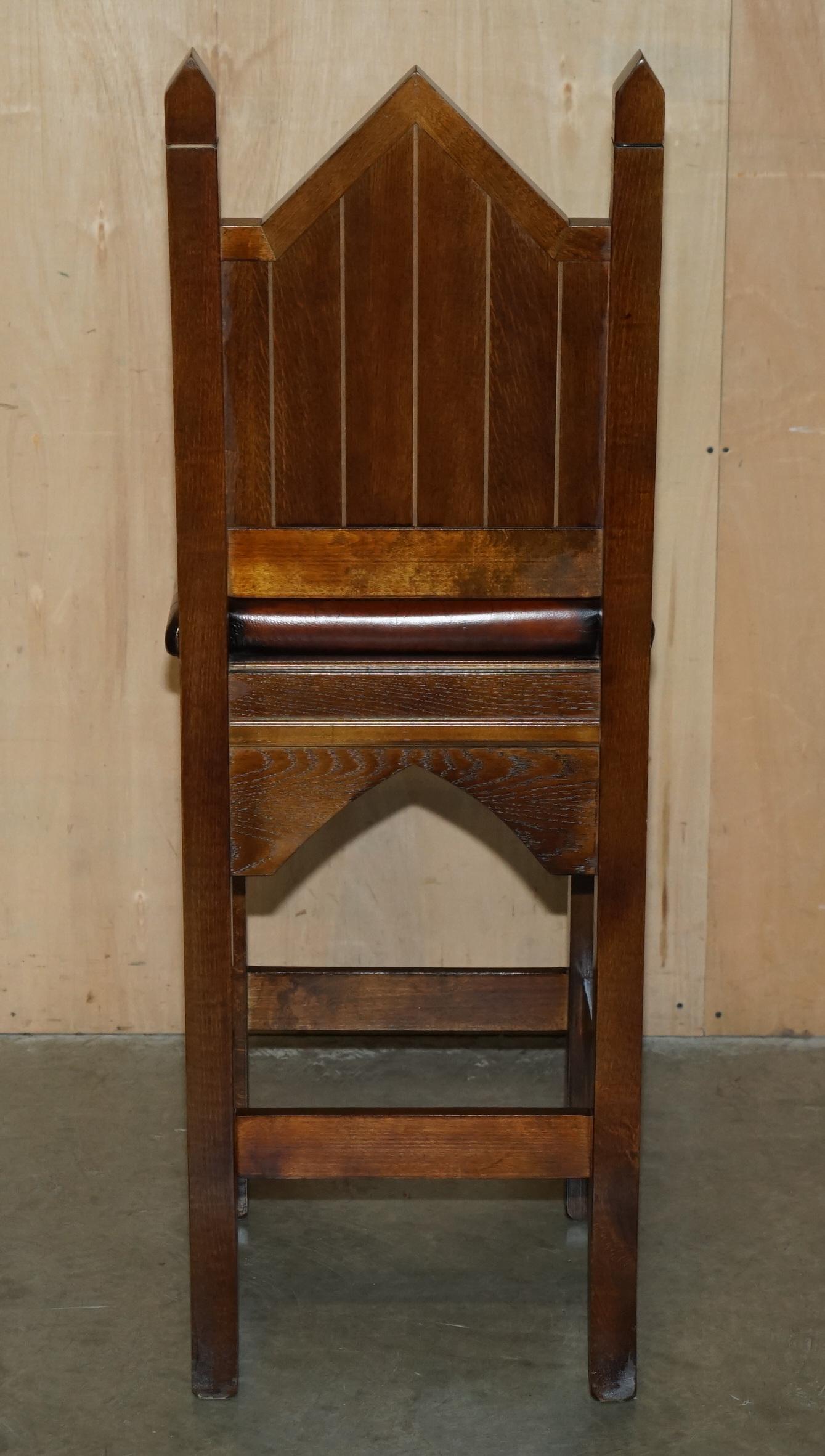 SIX FINE RESTORED BROWN LEATHER GOTHIC REVIVAL STEEPLE BACK KiTCHEN BAR STOOLS 6 en vente 3