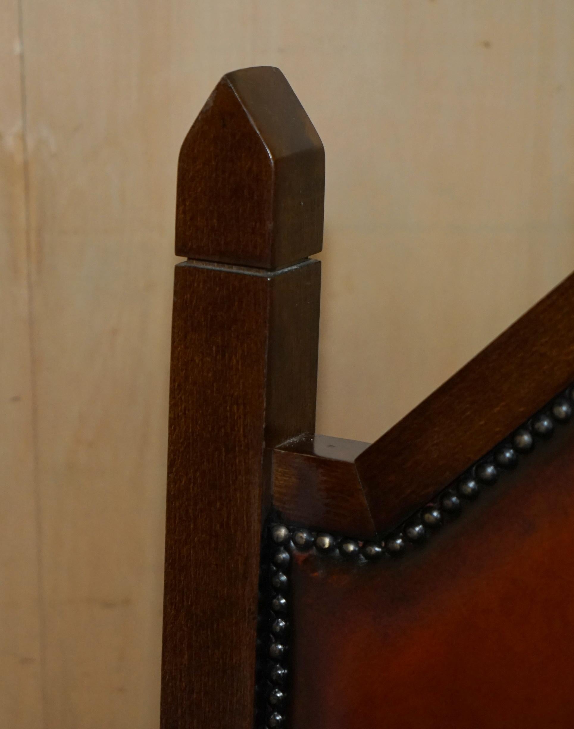 SIX FINE RESTORED BROWN LEATHER GOTHIC REVIVAL STEEPLE BACK KiTCHEN BAR STOOLS 6 en vente 9