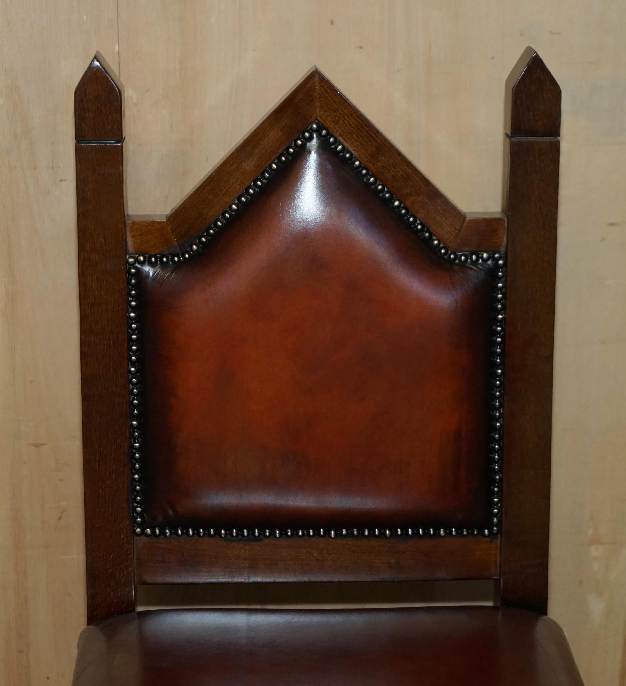 Européen SIX FINE RESTORED BROWN LEATHER GOTHIC REVIVAL STEEPLE BACK KiTCHEN BAR STOOLS 6 en vente