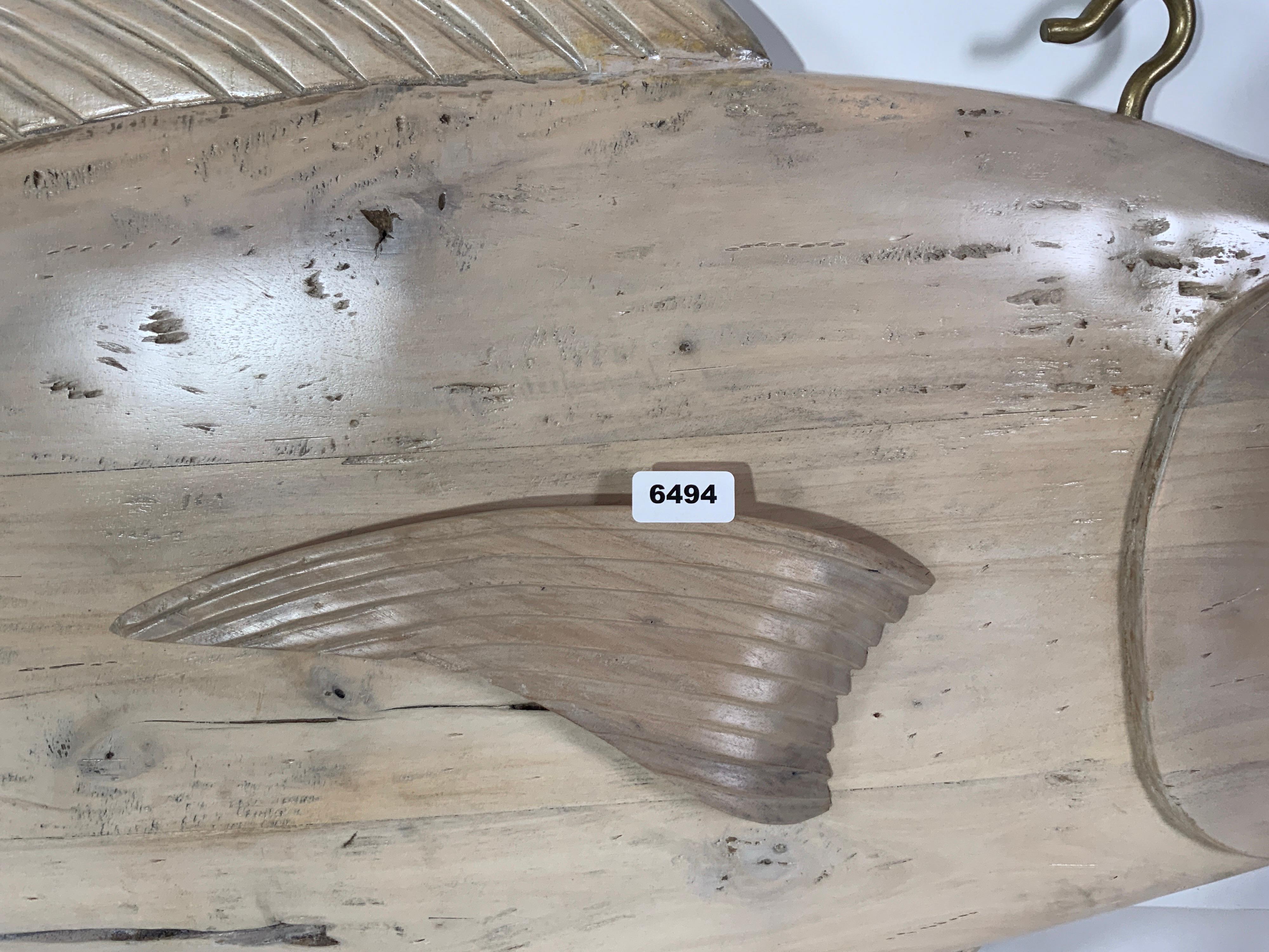 Sechs Fuß geschnitzter Tuna-Fisch aus Holz im Angebot 8