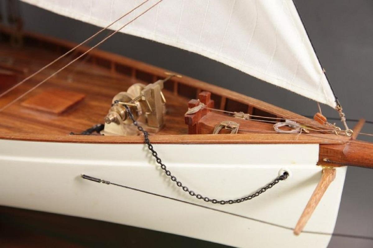 Sechs Fuß-Modell einer Yacht Puritan-Tasse im Angebot 2