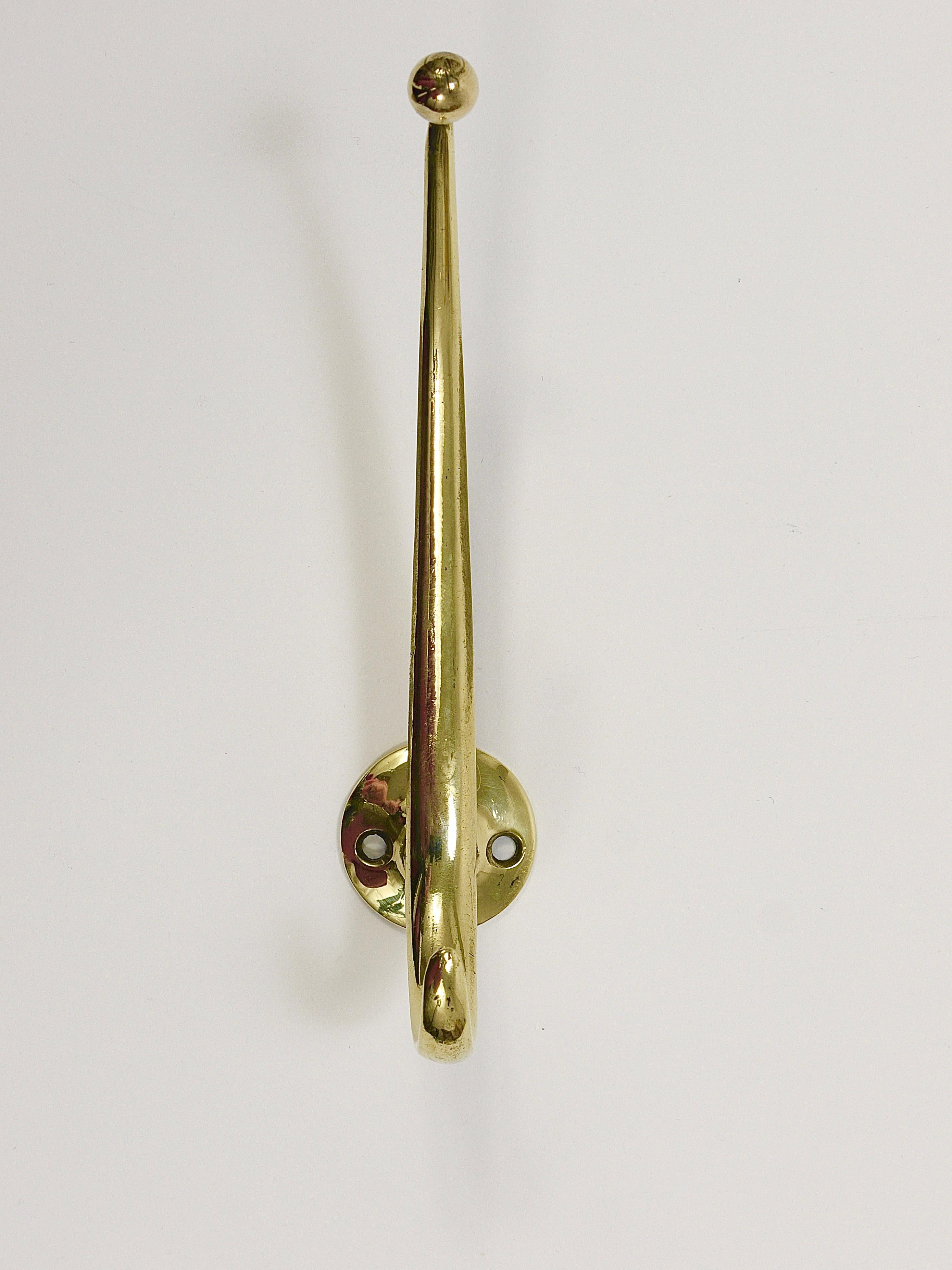 Six Franz Hagenauer Vienna Mid-Century Curved Brass Wall Coat Hooks, 1950s For Sale 2