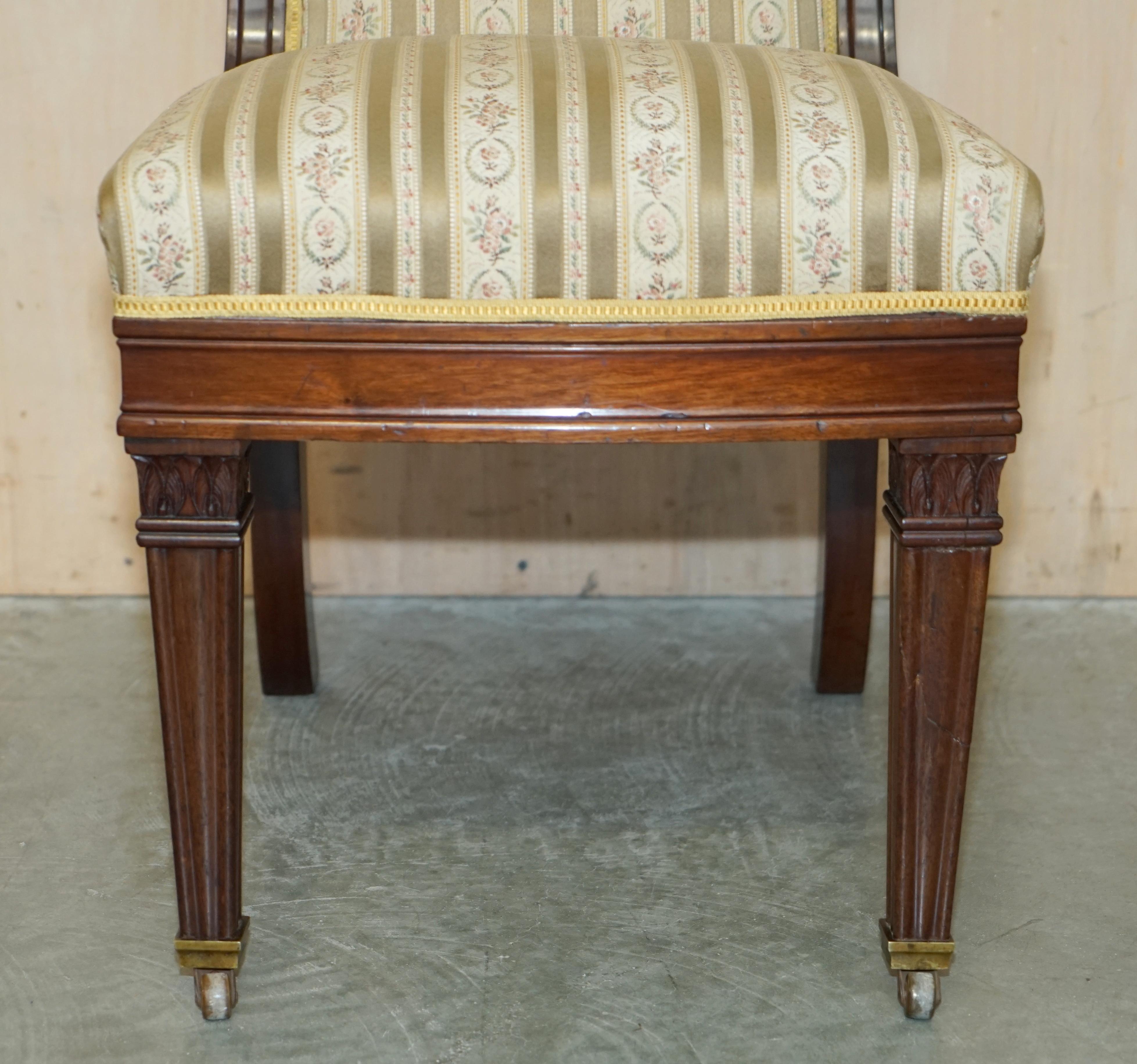 Fin du XIXe siècle IX chaises de salle à manger THRONE EN HARDWOOD SPHINX ANTiQUE, sculptées à la main, FRANÇAIS 1880 en vente