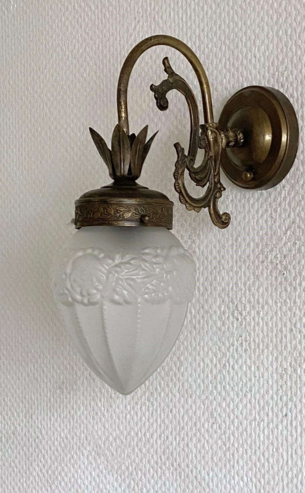 Six French Art Deco Brass Frosted Glass Wall Sconces, 1930s For Sale 1