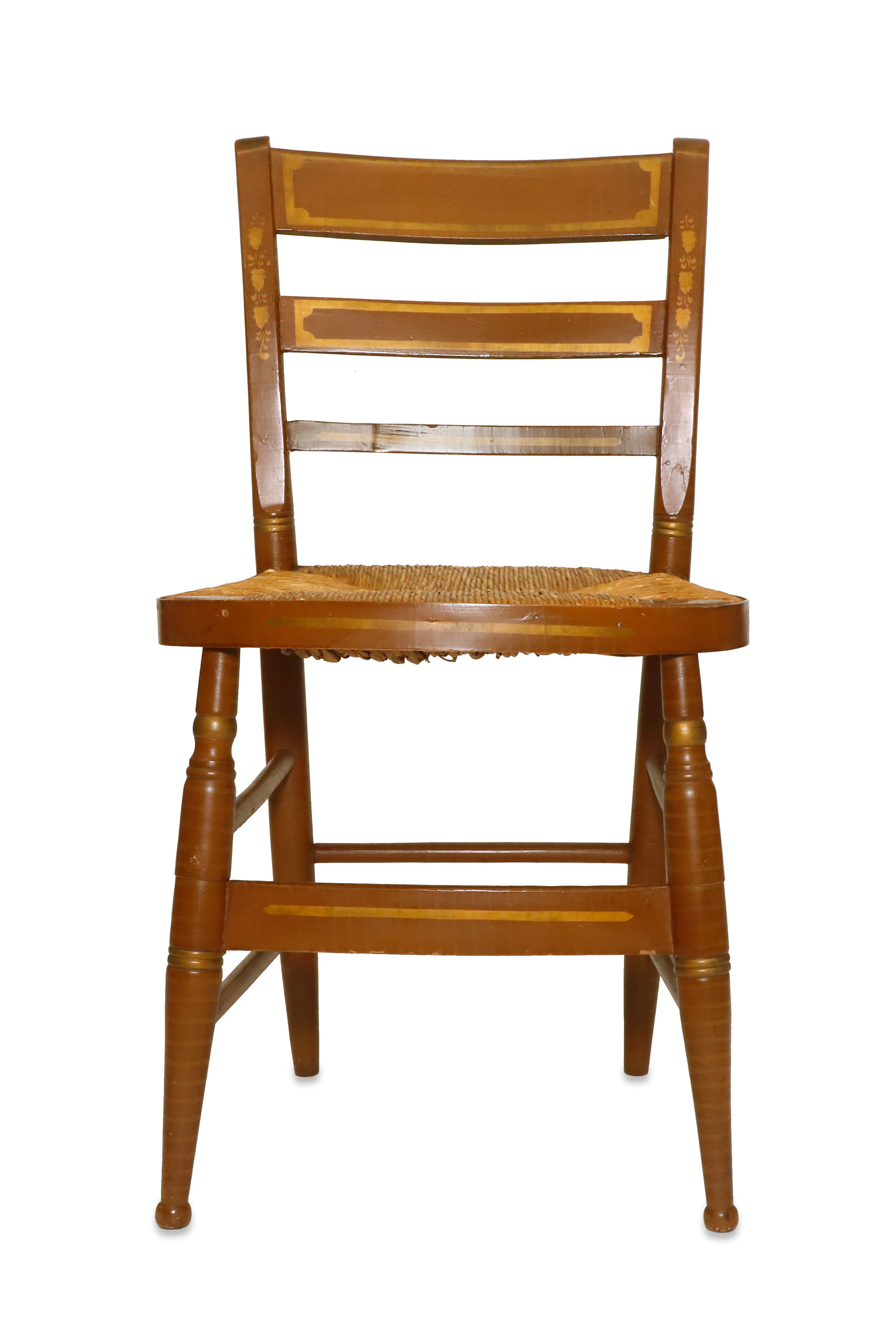 Sechs französische Stühle mit geflochtenem Strohsitz

Eigentum des geschätzten Innenarchitekten Juan Montoya. Juan Montoya ist einer der renommiertesten und produktivsten Innenarchitekten der heutigen Welt. Juan Montoya wurde in Kolumbien geboren