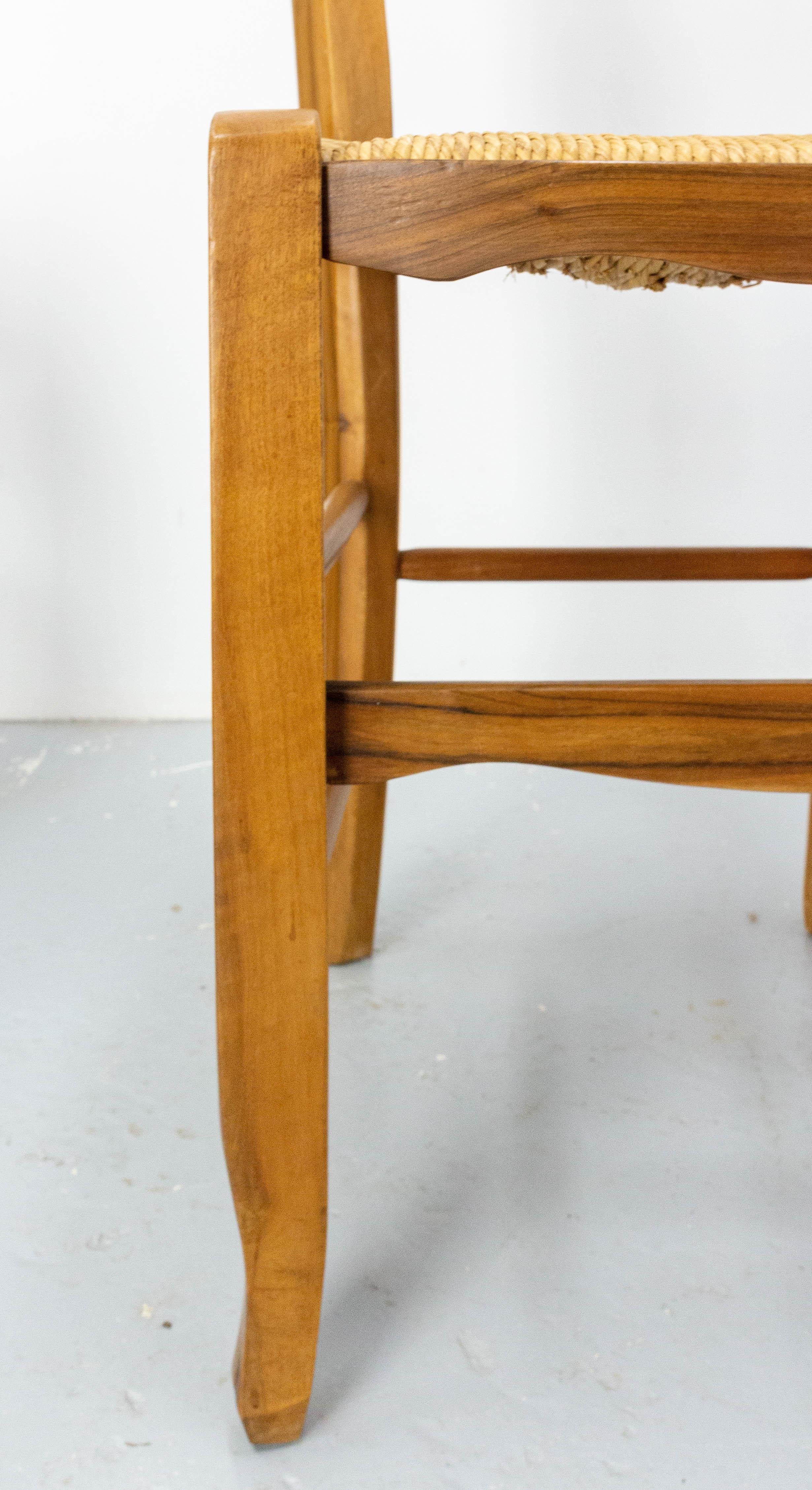 Six French Dining Chairs Oak Chairs Rush Seats Provincial Style, circa 1970 For Sale 7