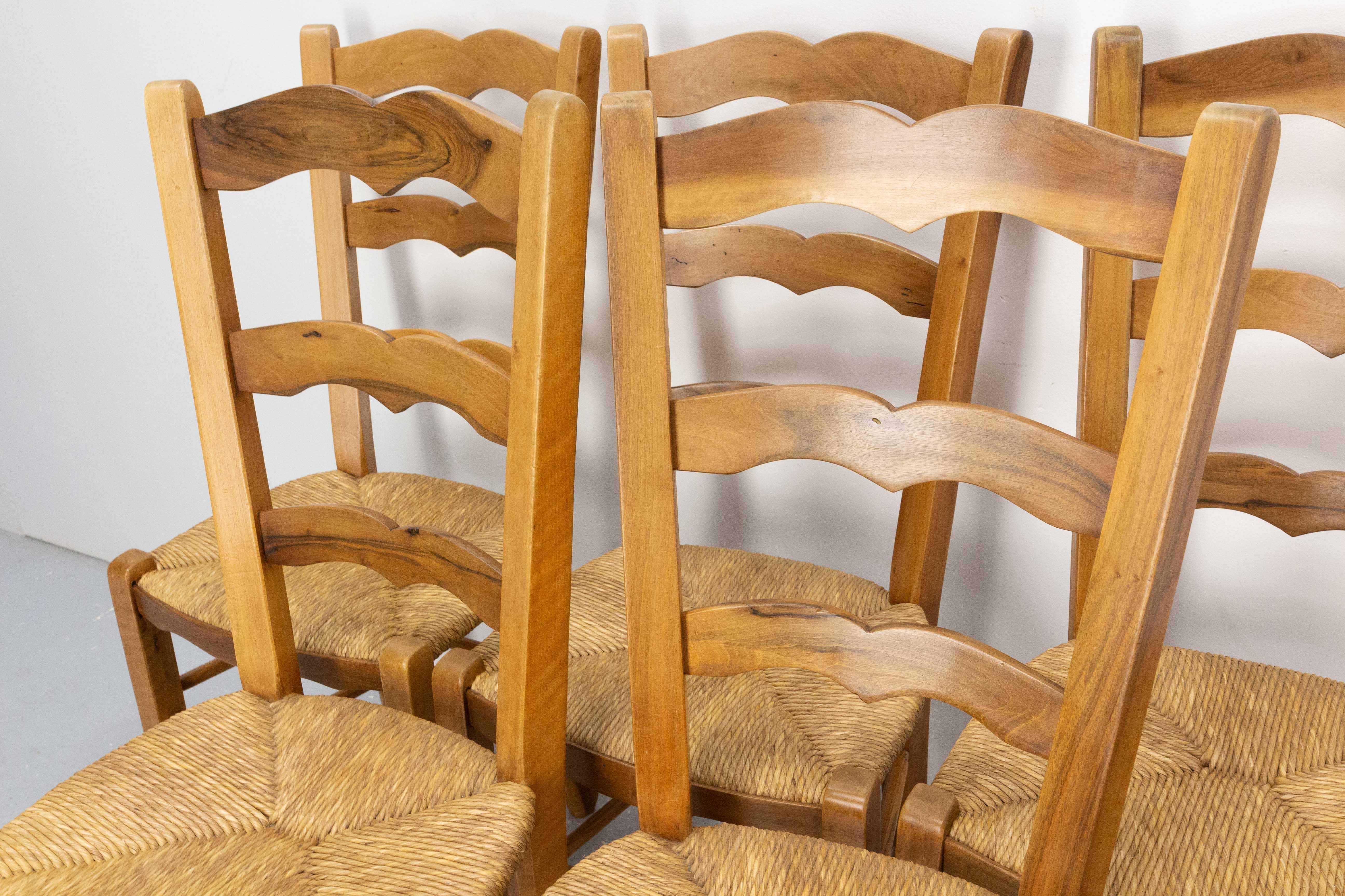Six French Dining Chairs Oak Chairs Rush Seats Provincial Style, circa 1970 For Sale 8