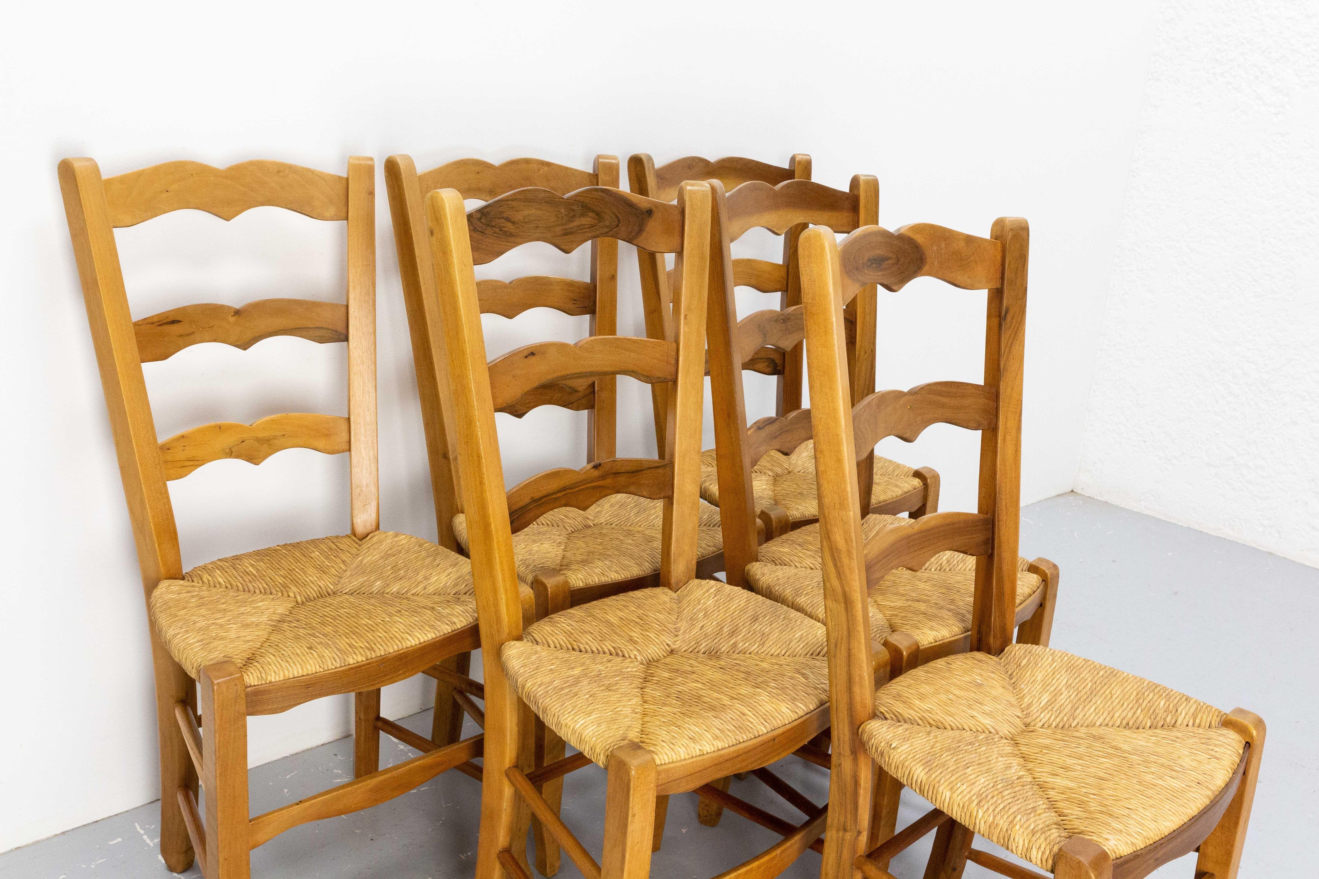 20th Century Six French Dining Chairs Oak Chairs Rush Seats Provincial Style, circa 1970 For Sale