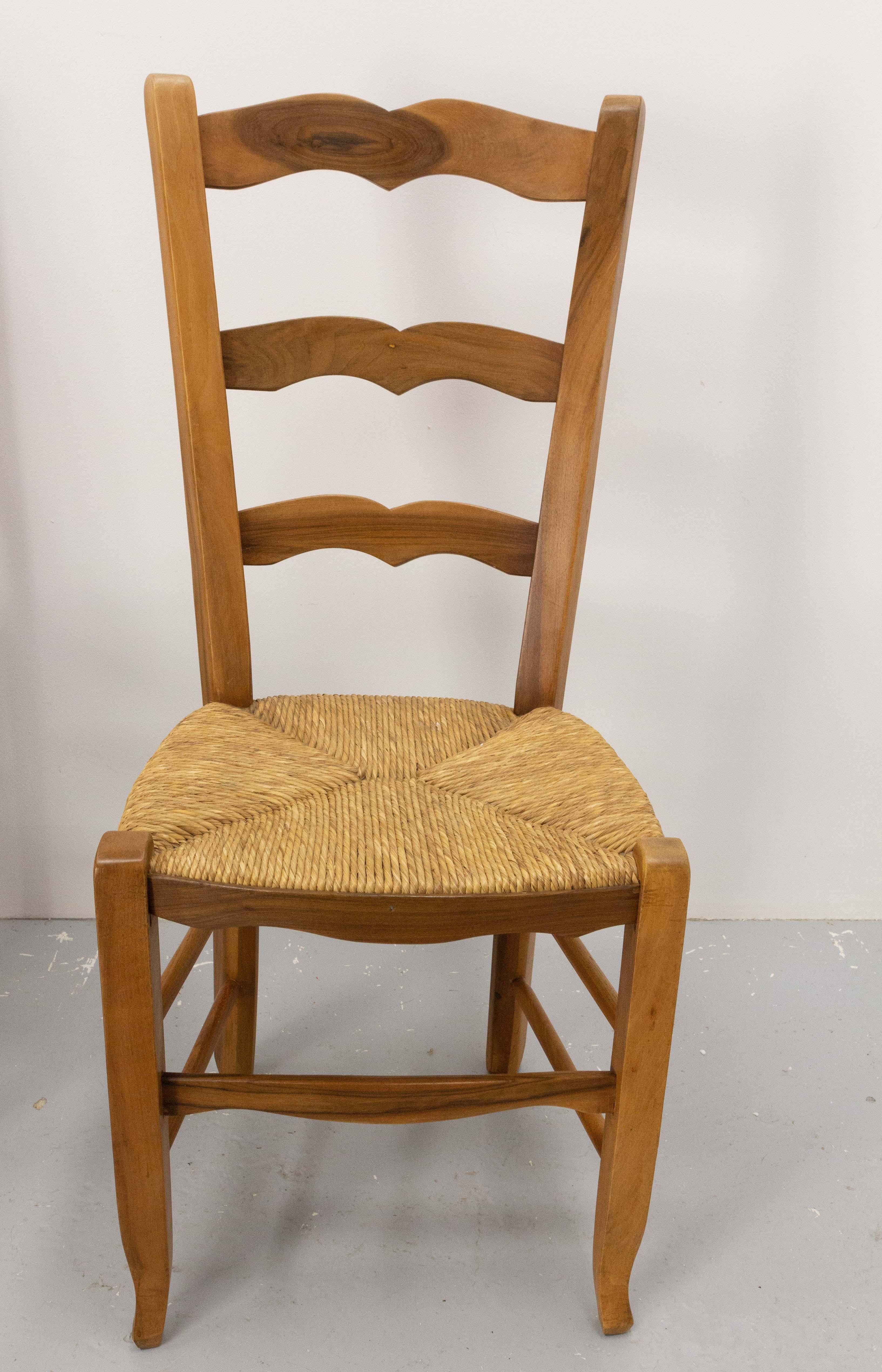 Six French Dining Chairs Oak Chairs Rush Seats Provincial Style, circa 1970 For Sale 1