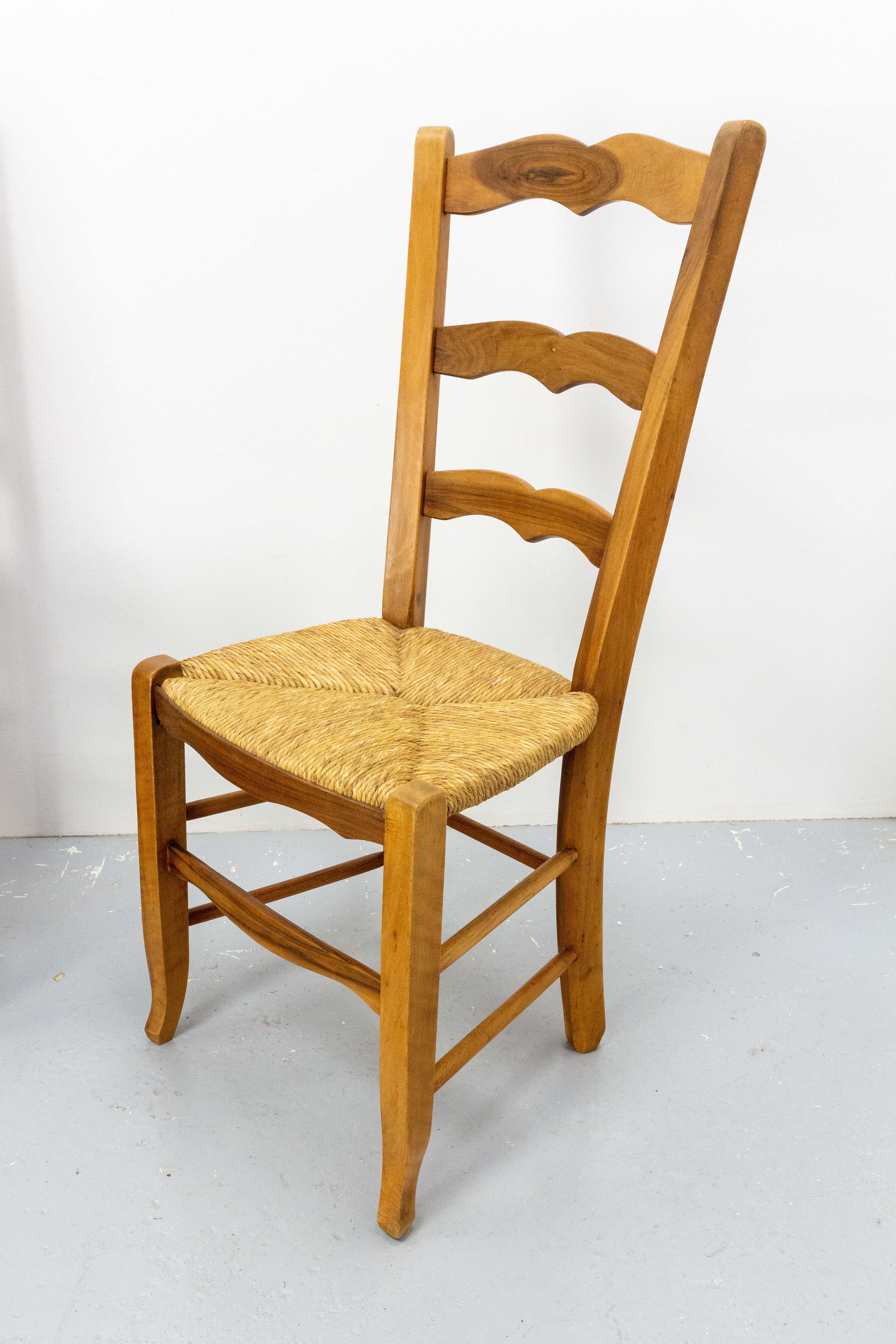 Six French Dining Chairs Oak Chairs Rush Seats Provincial Style, circa 1970 For Sale 2