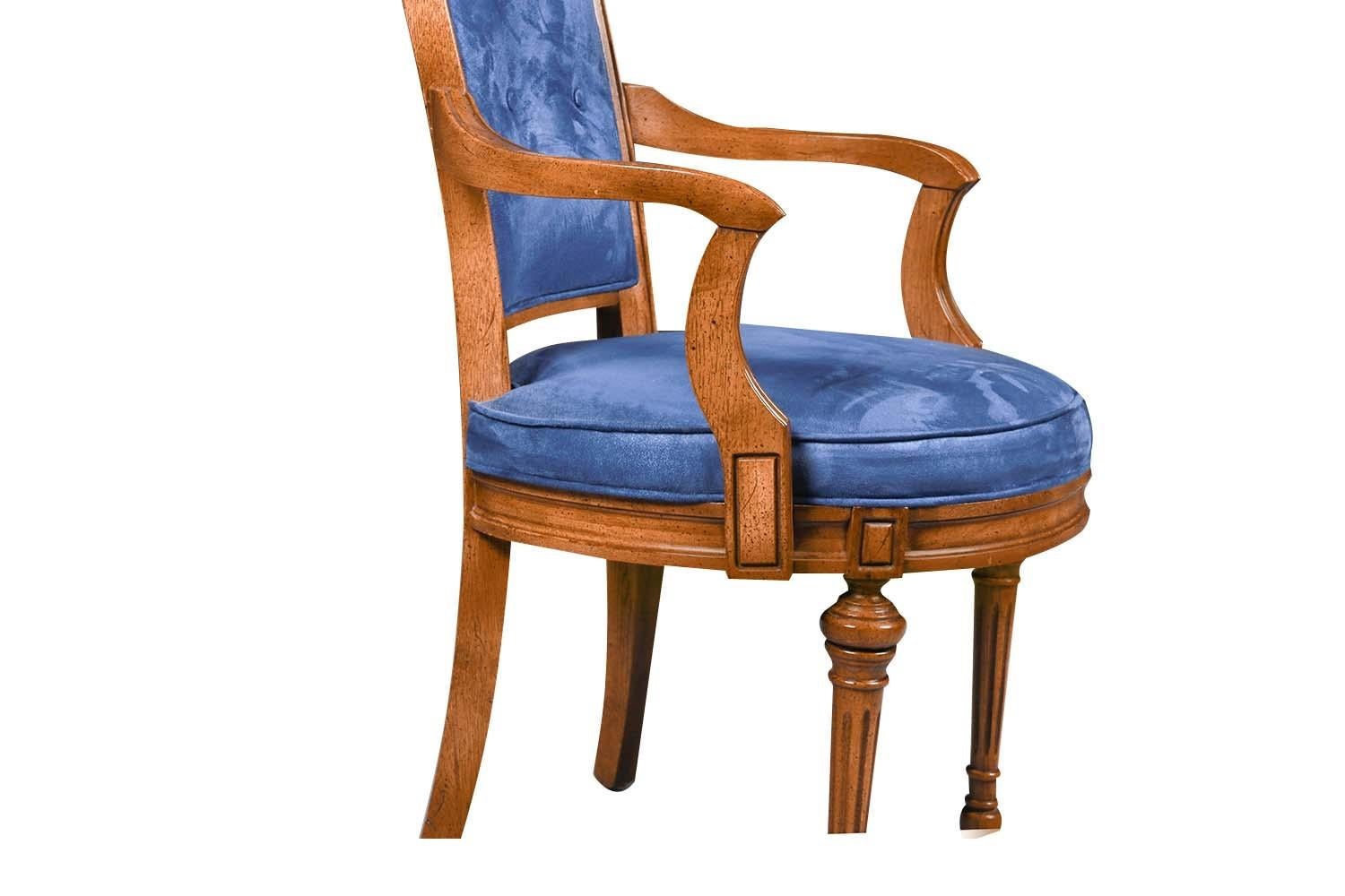 Sei sedie da pranzo francesi Luigi XVI con schienale alto in velluto blu e noce in vendita 5