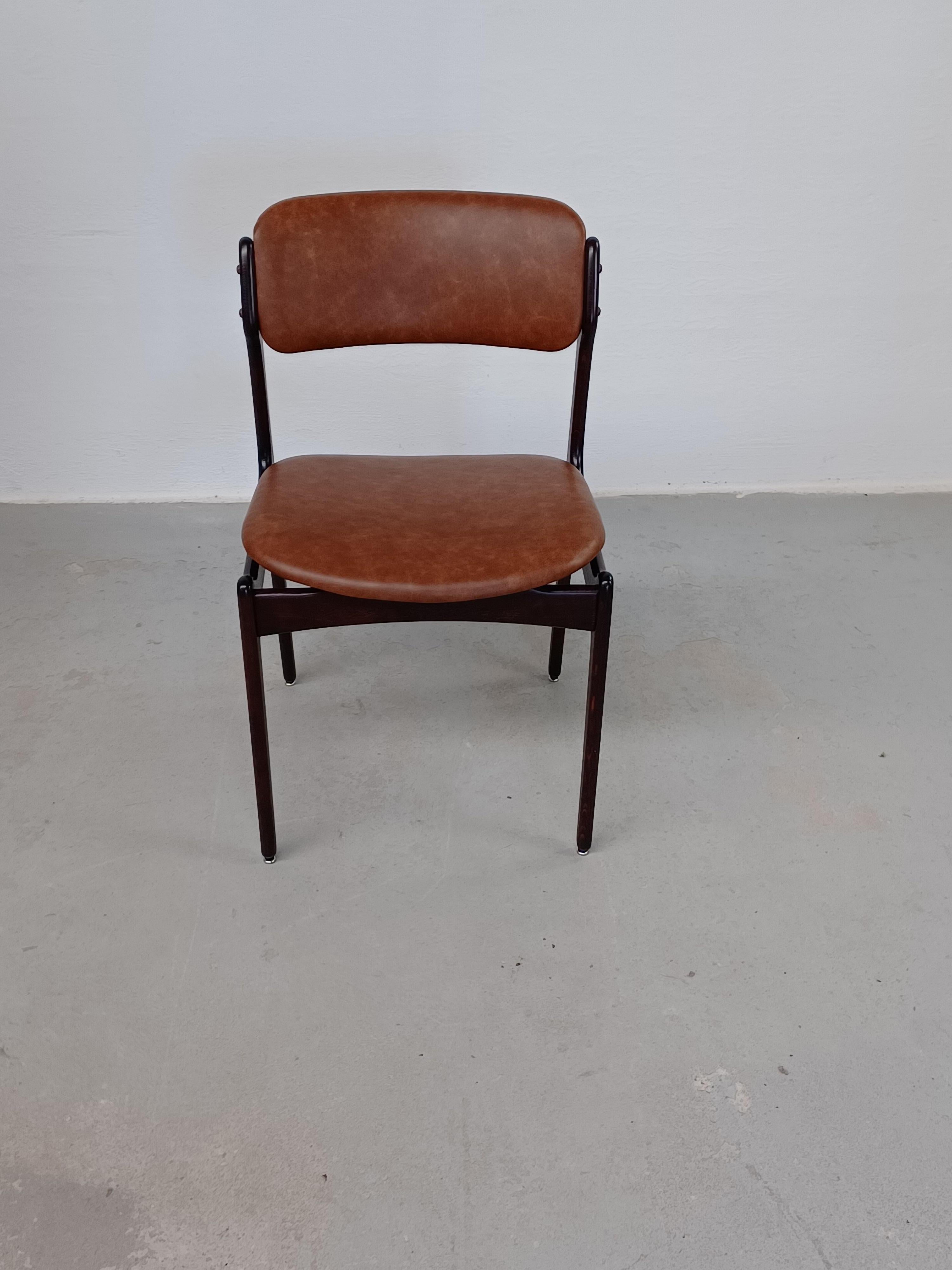 Scandinavian Modern Six Fully Restored Erik Buch Dining Chairs in Tanned Oak and Custom Upholstery For Sale