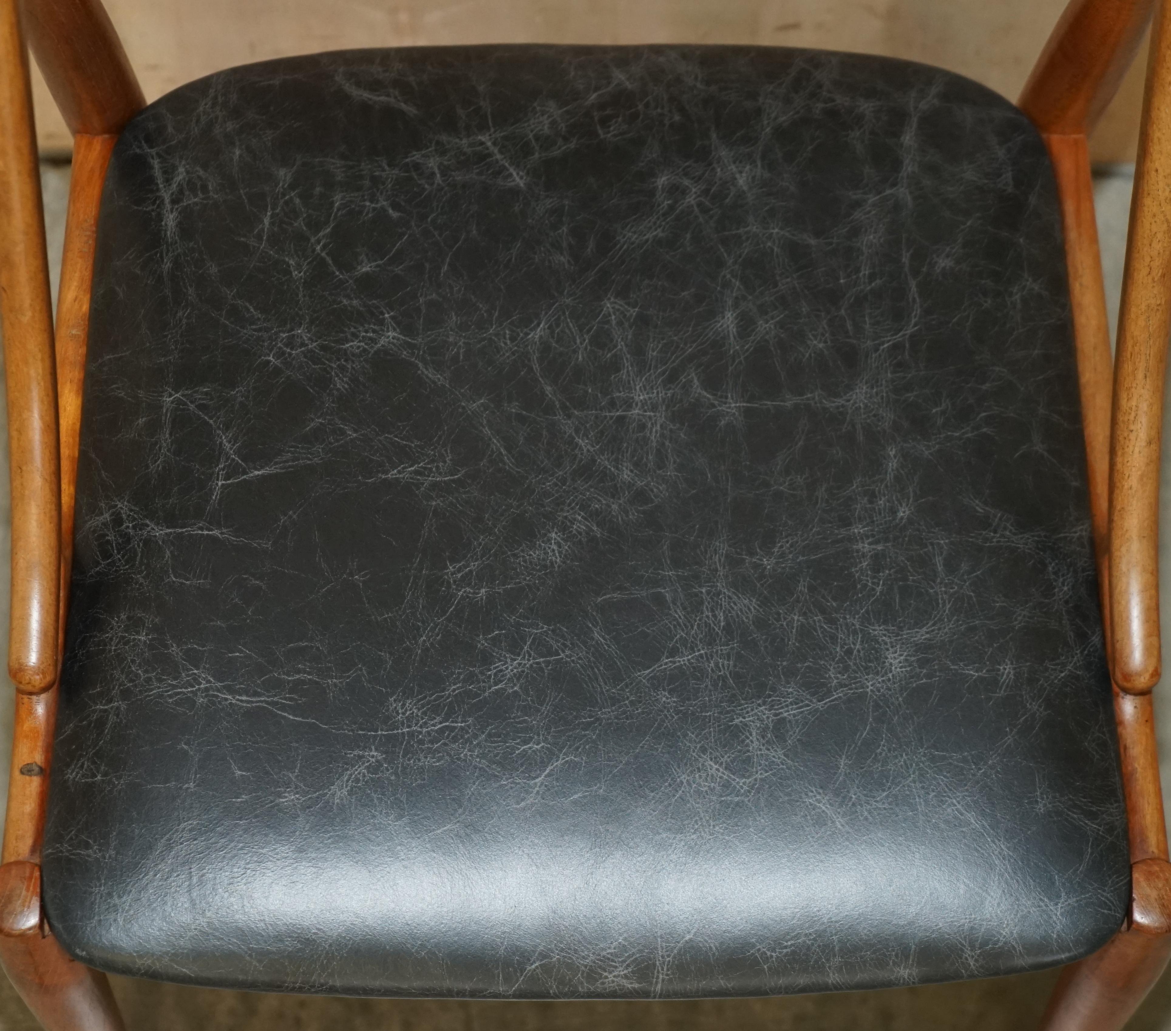 Six Fully Restored Johannes Andersen Model 16 Uldum Dining Chairs Black Leather For Sale 9
