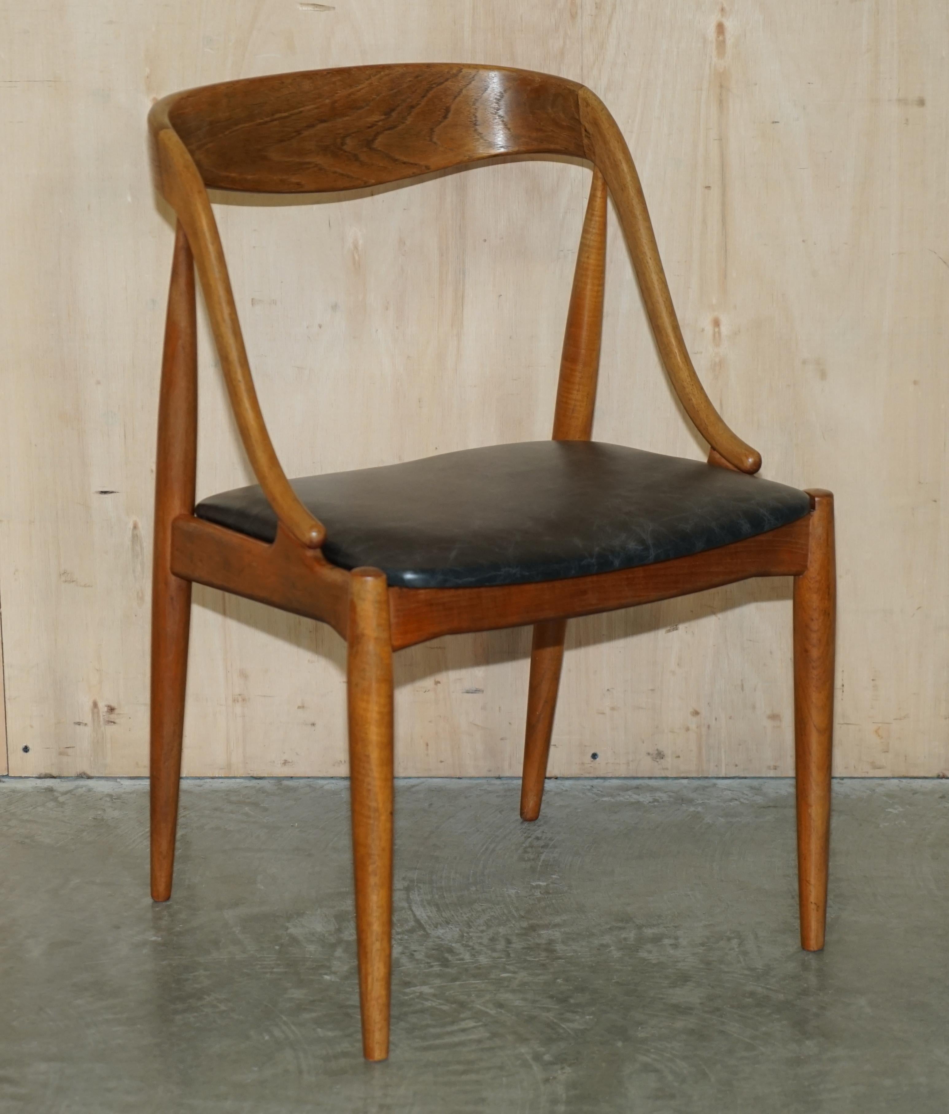 Mid-Century moderno Sei sedie da pranzo Johannes Andersen Model 16 Uldum completamente restaurate in pelle nera in vendita