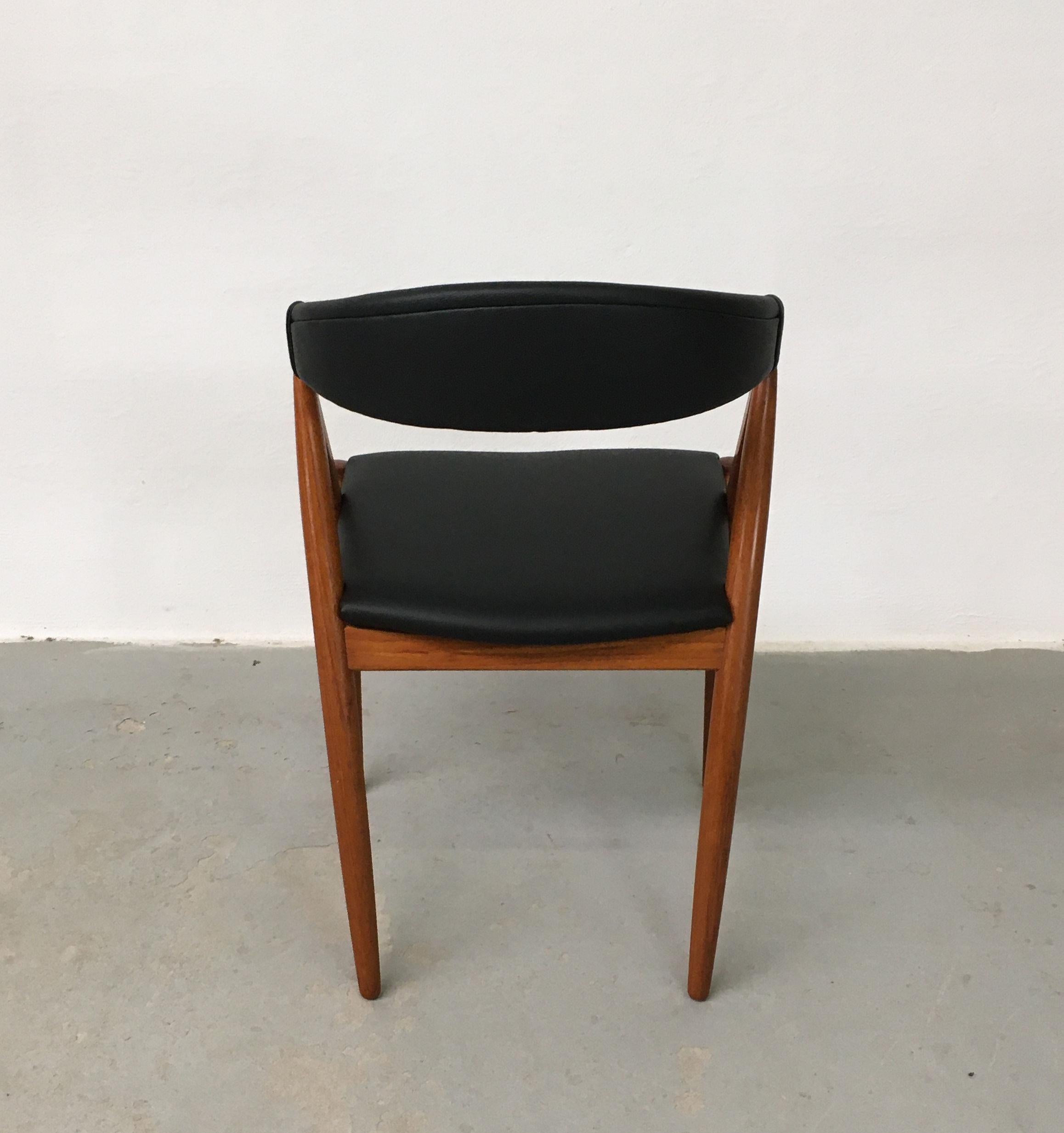 Seis sillas de comedor de teca Kai Kristiansen totalmente restauradas Tapicería personalizada incluida en venta 1