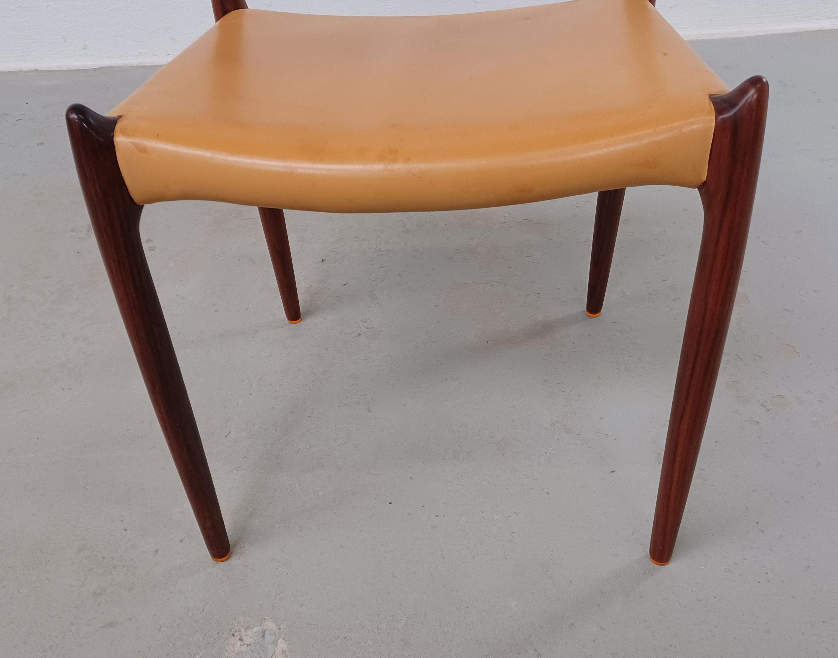 Six chaises de salle à manger N. O. Moller en bois de rose entièrement restaurées en vente 4