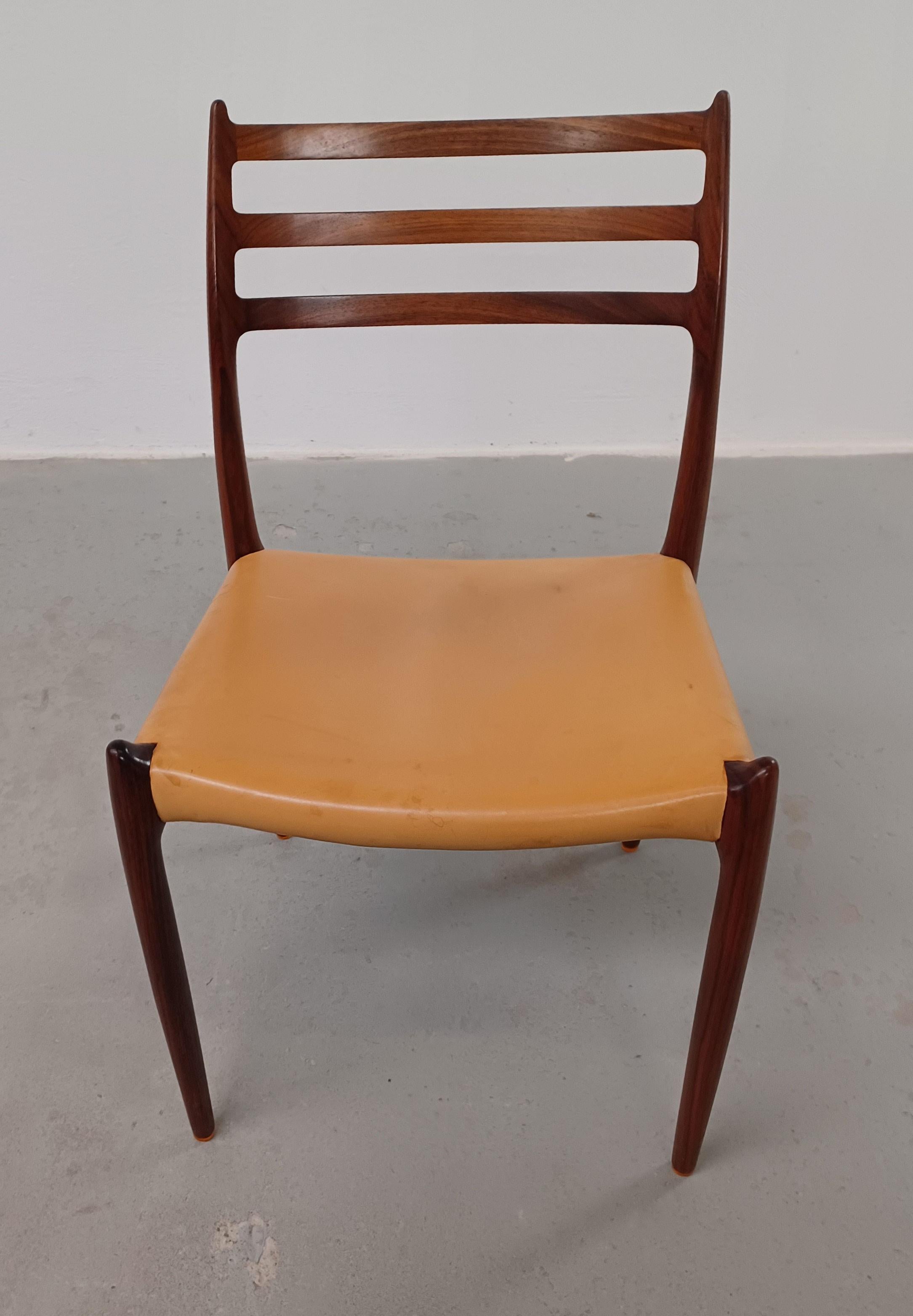Scandinave moderne Six chaises de salle à manger N. O. Moller en bois de rose entièrement restaurées en vente