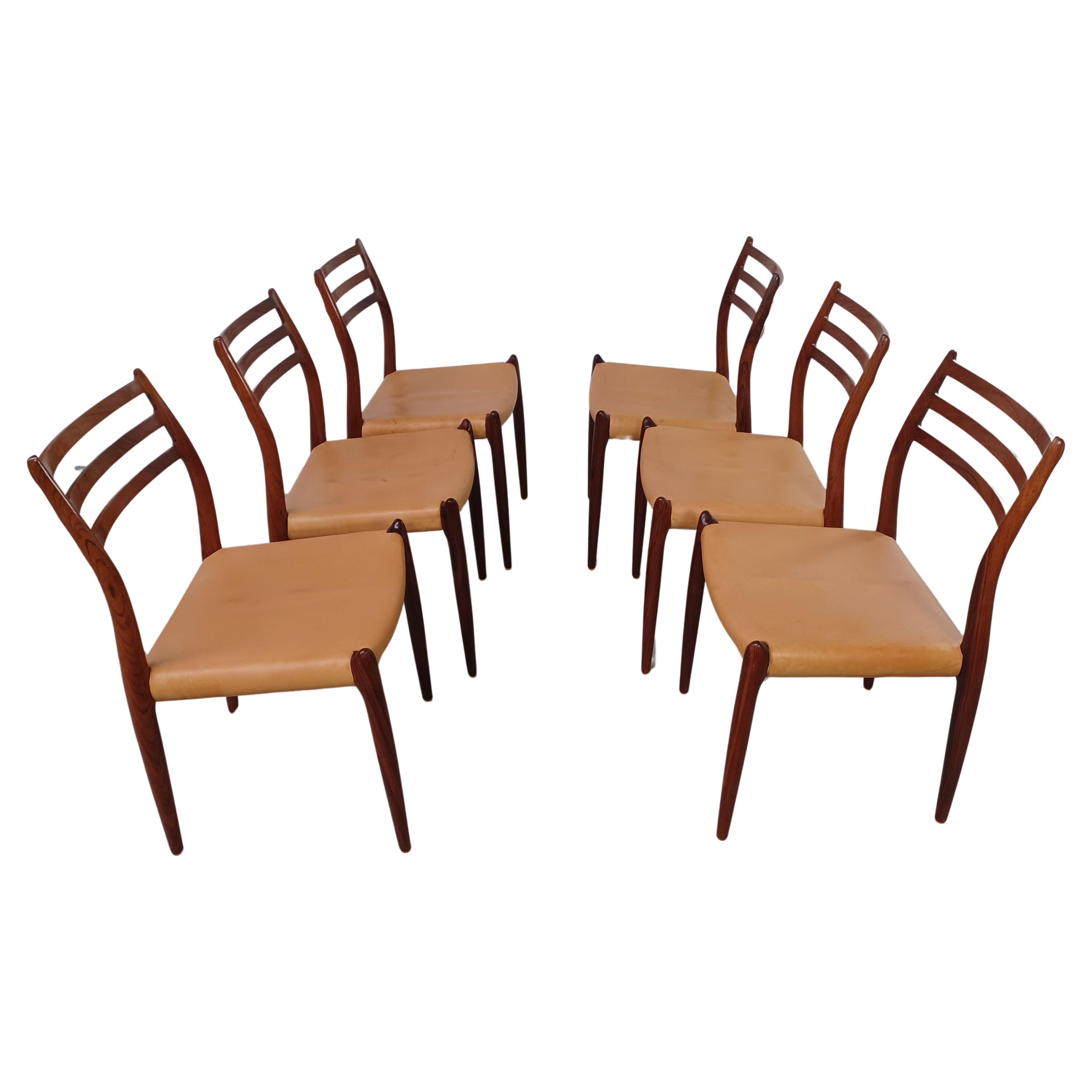 Six chaises de salle à manger N. O. Moller en bois de rose entièrement restaurées en vente