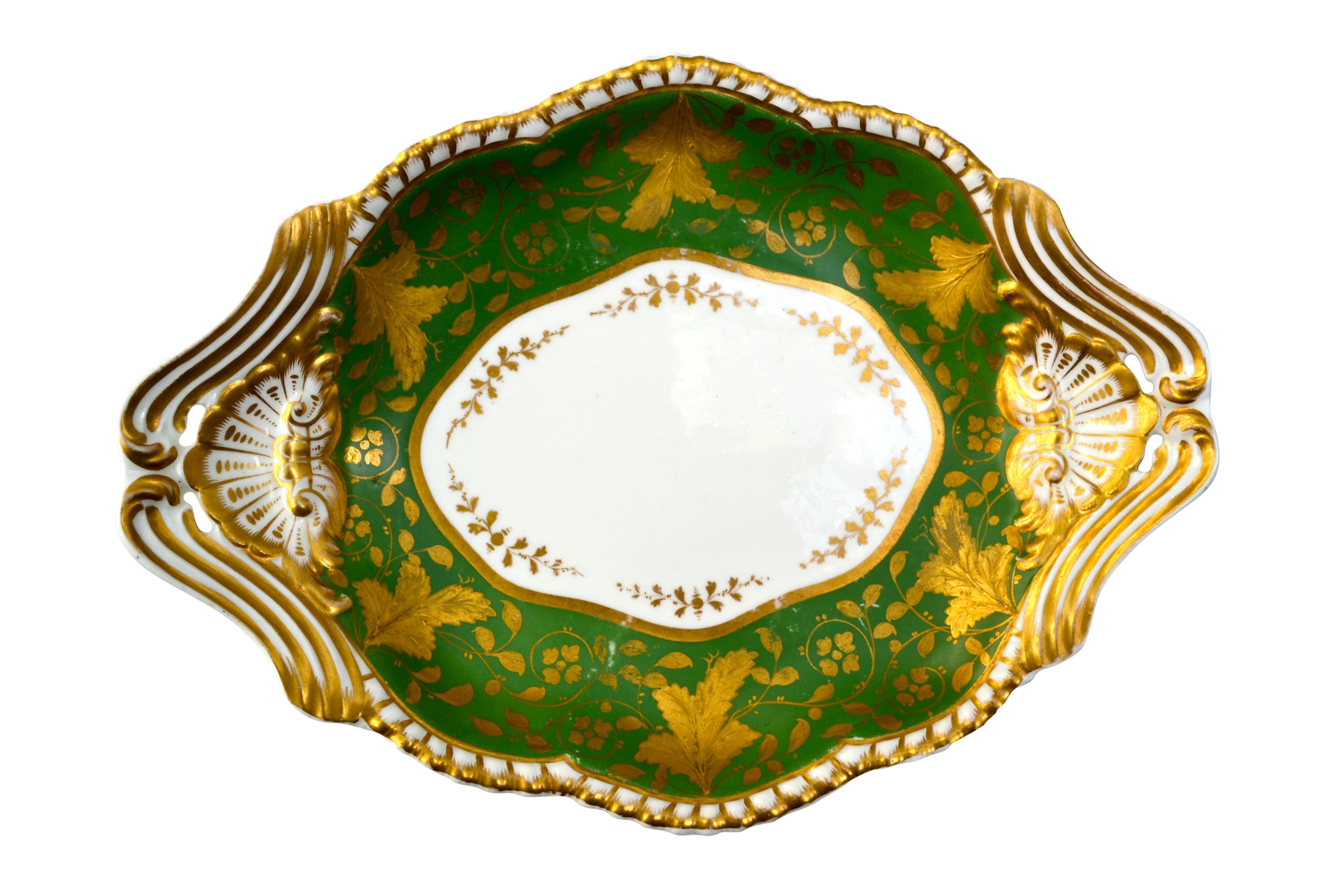 Six Georgian Spode Felspar Porcelain Serving Dishes in White Green and Gold In Good Condition In Vancouver, British Columbia