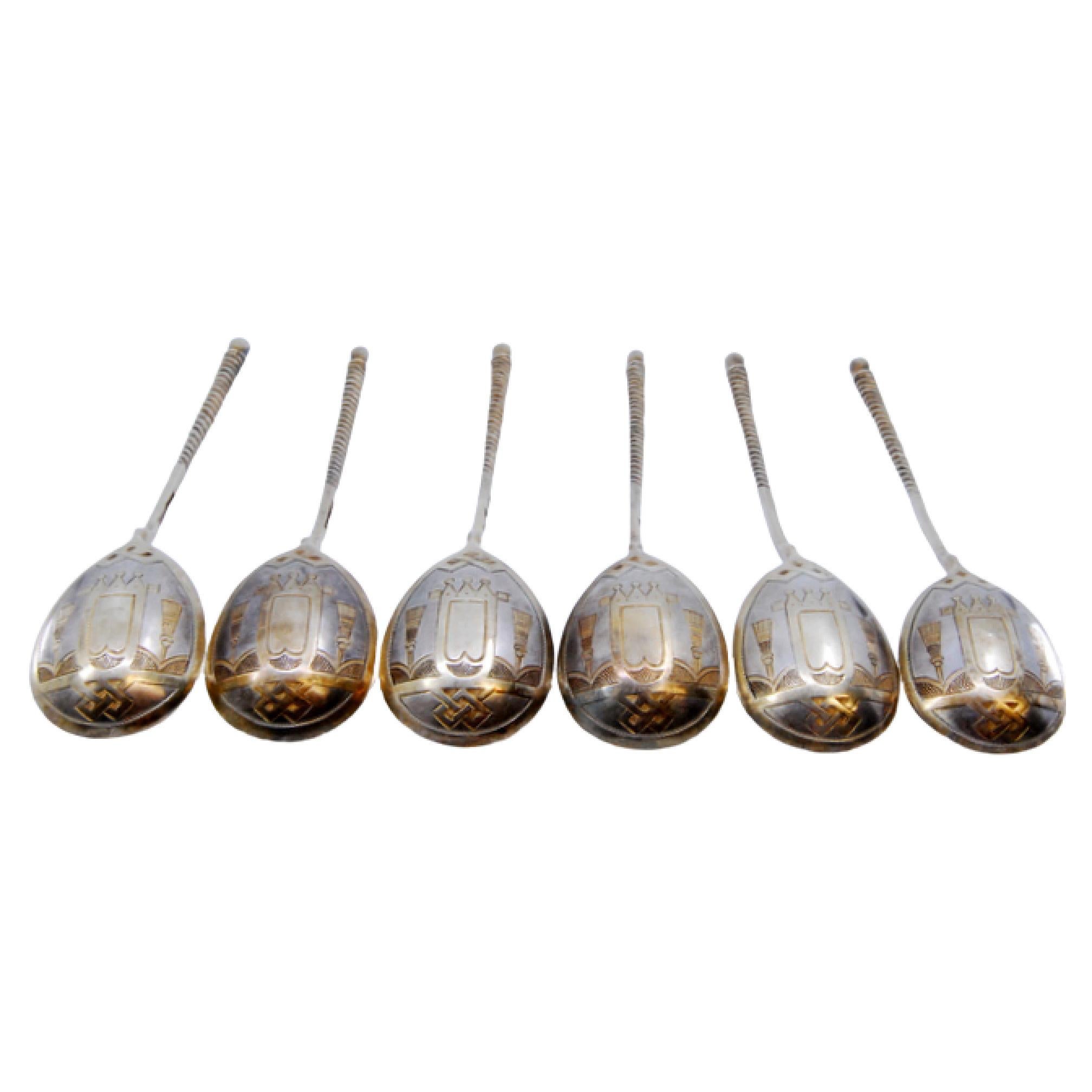 Six gilded silver teaspoons with twisted handles engraved Russian-style