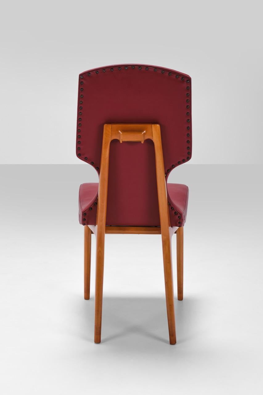 six Guglielmo Ulrich chairs with wooden structure and skai coverings Italy 1950s In Fair Condition For Sale In Milan, IT
