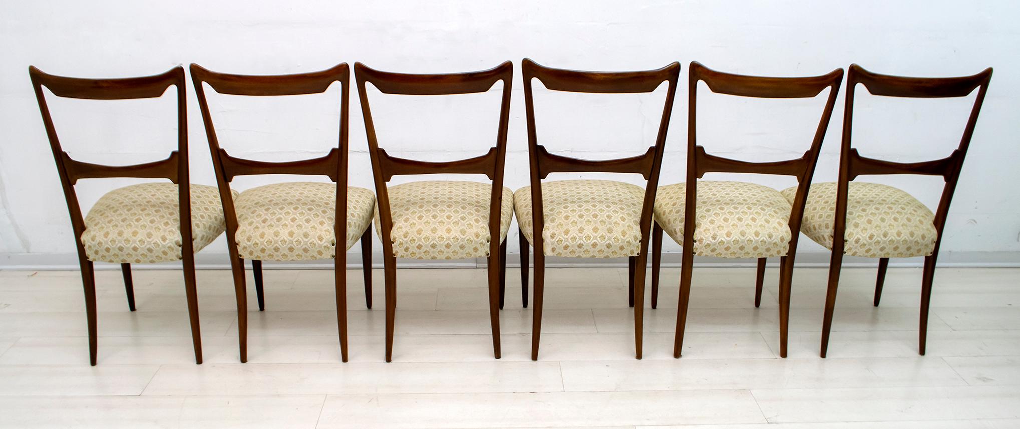 Sechs italienische Guglielmo Ulrich-Esszimmerstühle aus Nussbaumholz, Mid-Century Modern, 1950er Jahre (Italienisch) im Angebot