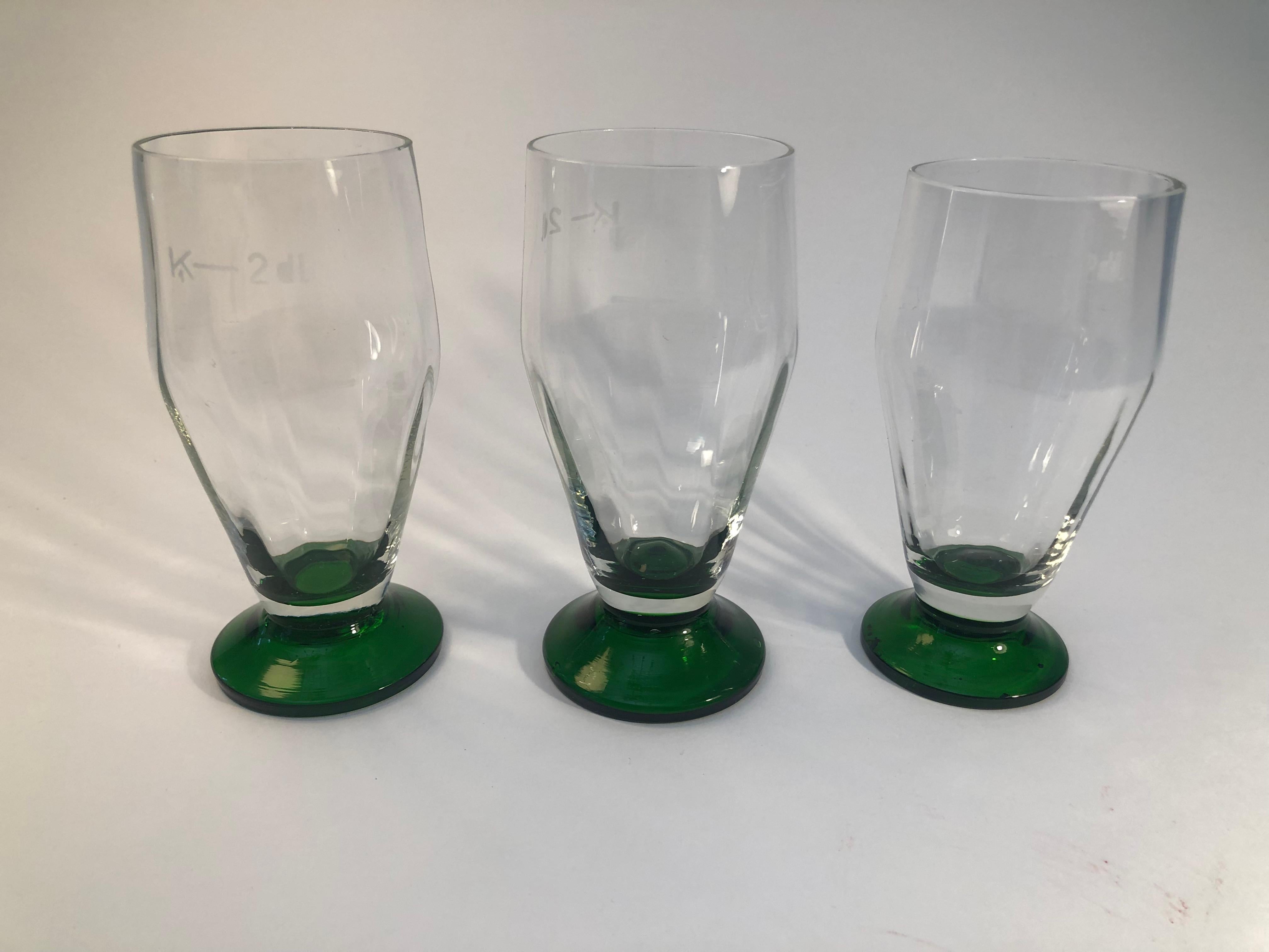 Six verres à bière soufflés à la main fabriqués en Tchécoslovaquie à partir des années 1920 en vente 4