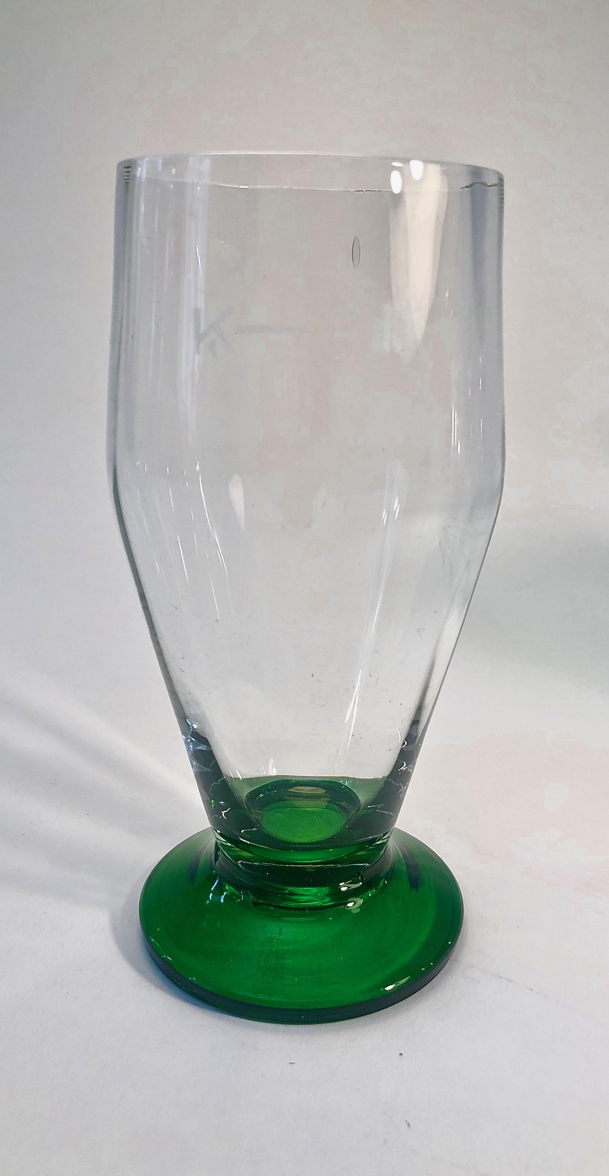 Fait main Six verres à bière soufflés à la main fabriqués en Tchécoslovaquie à partir des années 1920 en vente