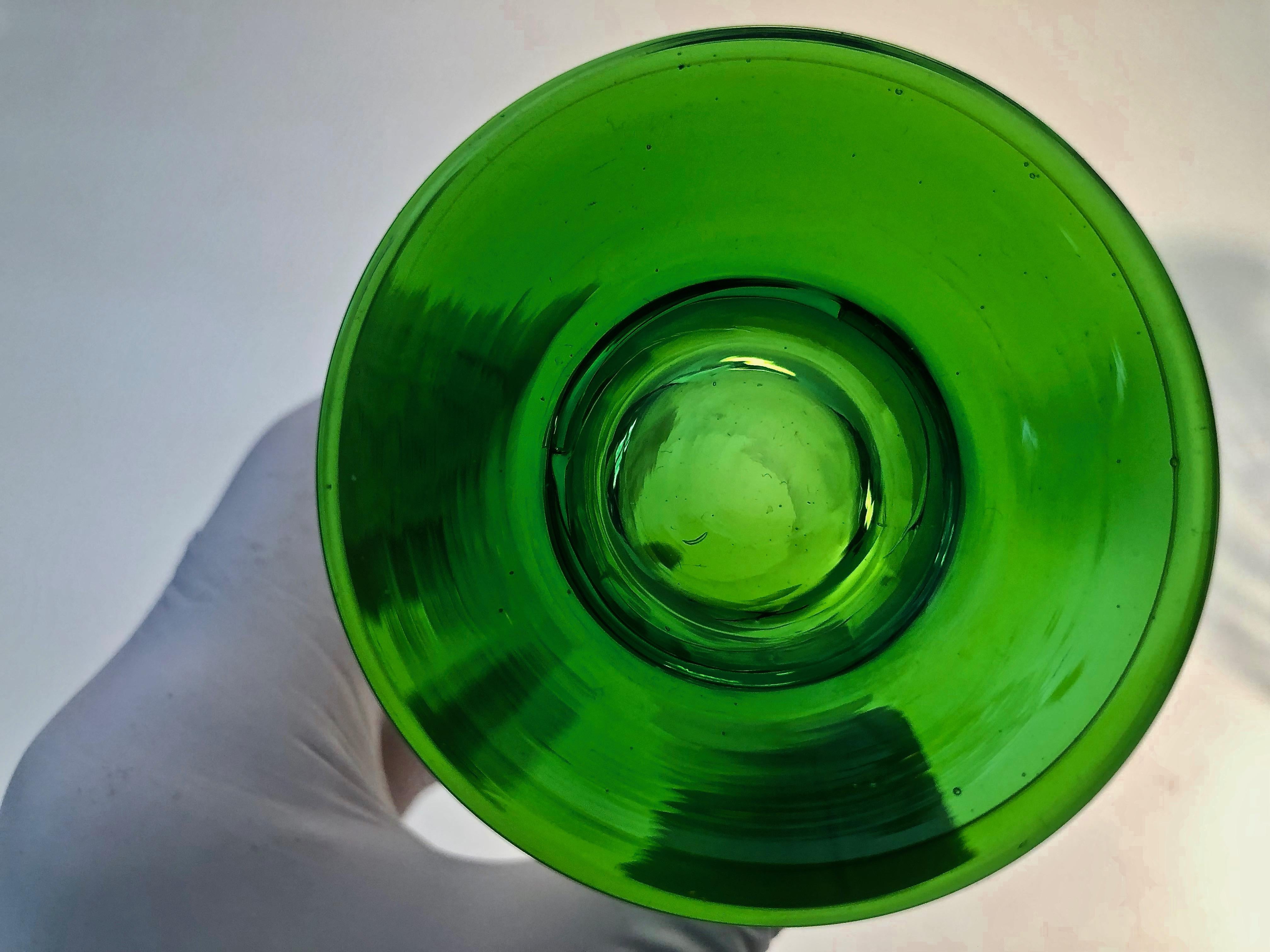 Six verres à bière soufflés à la main fabriqués en Tchécoslovaquie à partir des années 1920 Bon état - En vente à Vienna, Austria