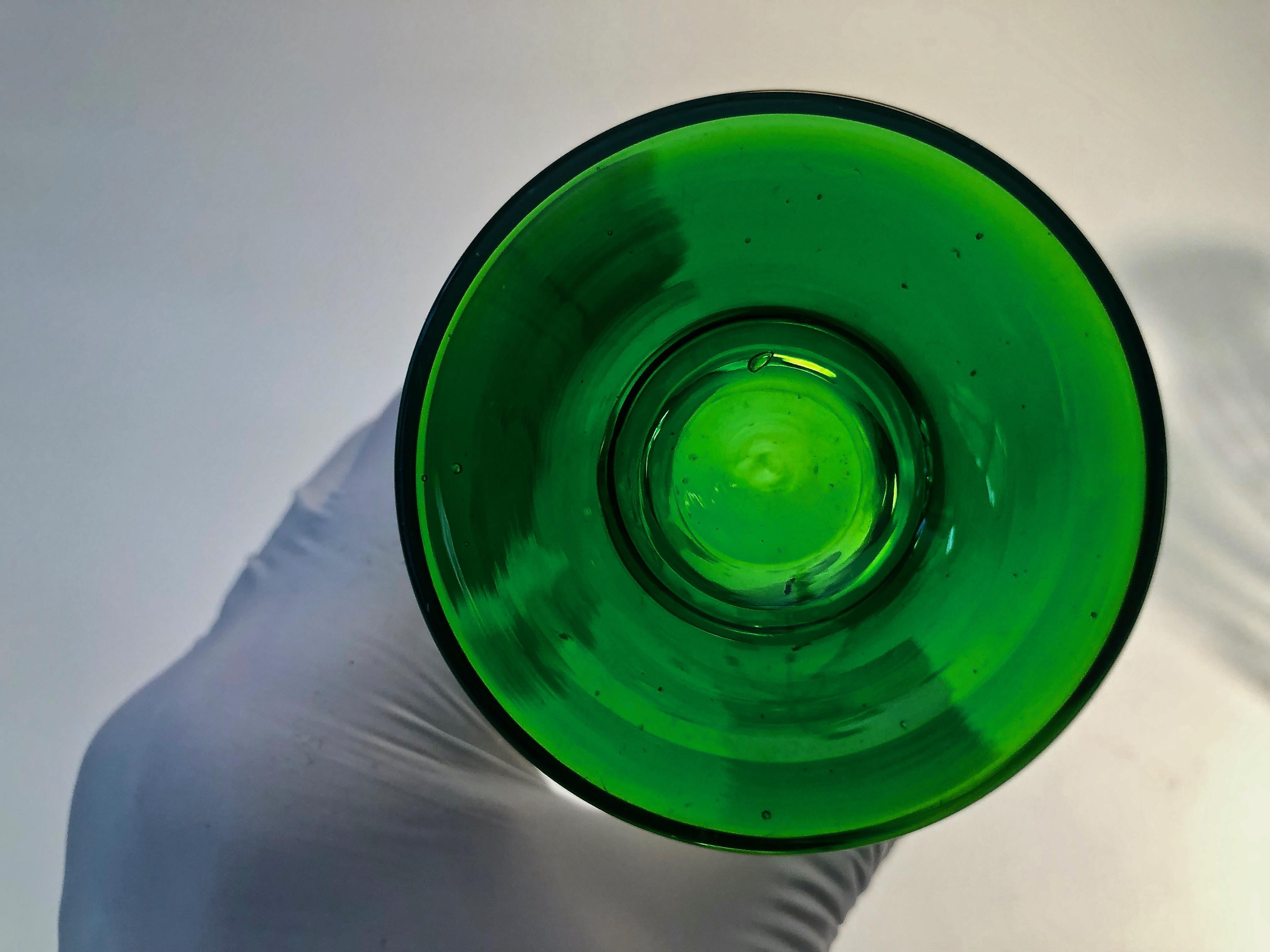 Début du 20ème siècle Six verres à bière soufflés à la main fabriqués en Tchécoslovaquie à partir des années 1920 en vente