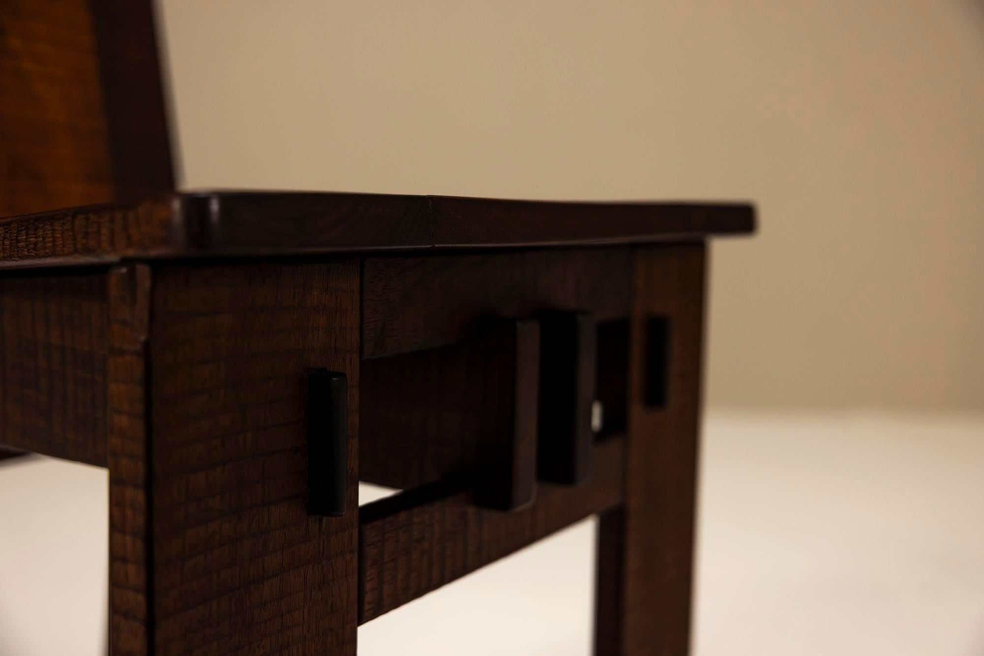 Seis sillas de comedor de respaldo alto al estilo de Giuseppe Rivadossi, Italia en venta 7