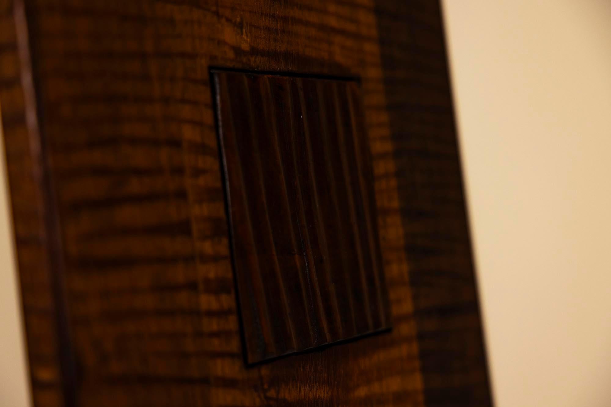 Seis sillas de comedor de respaldo alto al estilo de Giuseppe Rivadossi, Italia en venta 9