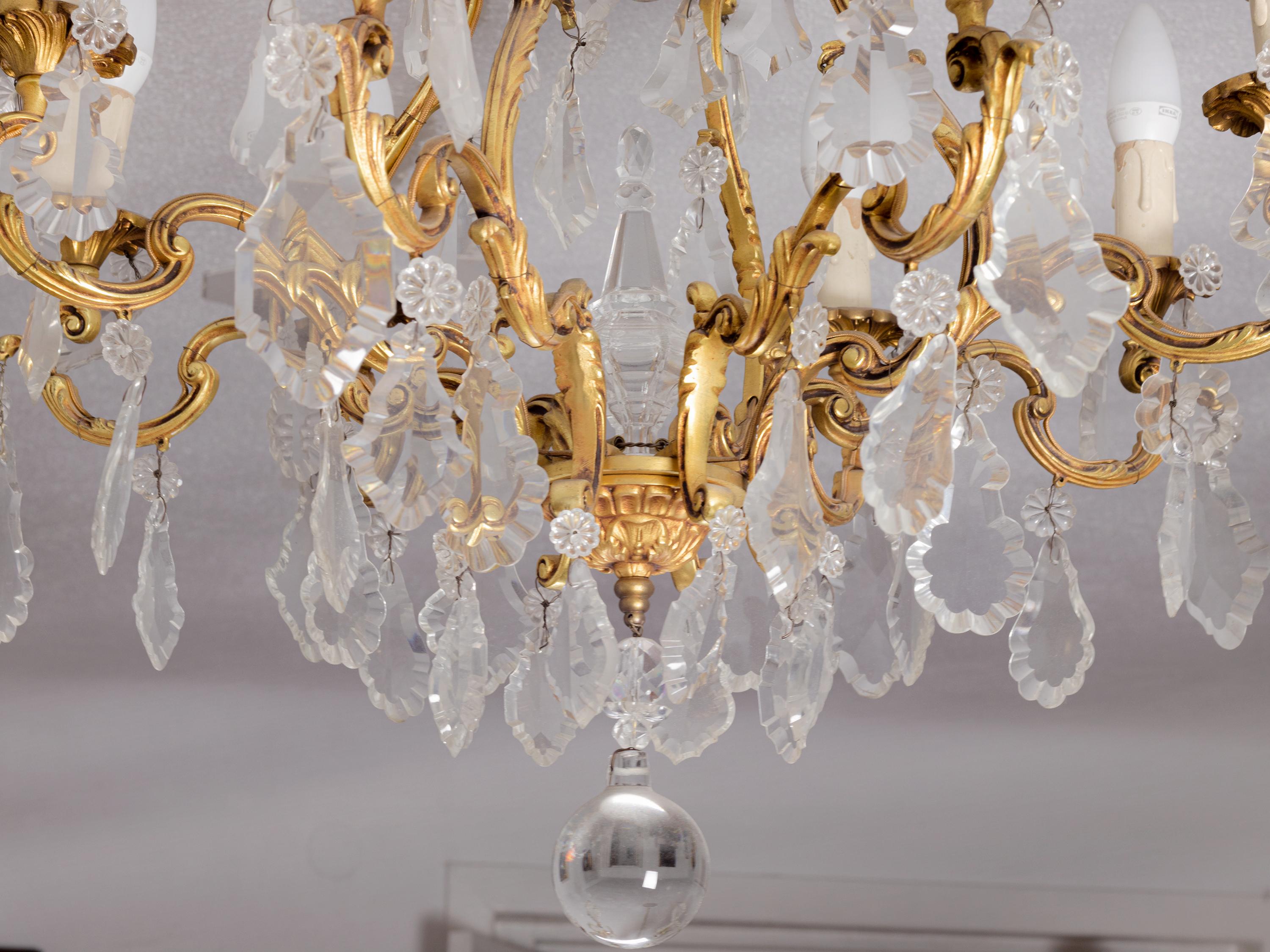Six Holder Crystal chandelier Louis XV, 19th Century In Good Condition In Lisbon, PT