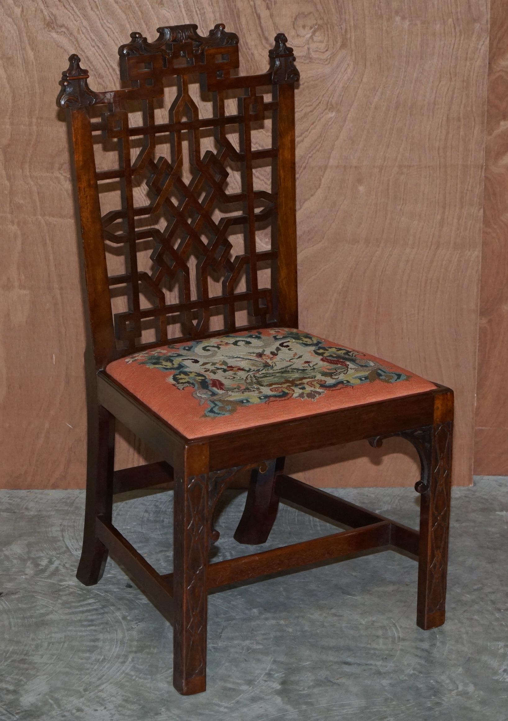 Six Imporatant George III 1760 Thomas Chippendale Chinese Pagoda Dining Chairs For Sale 6