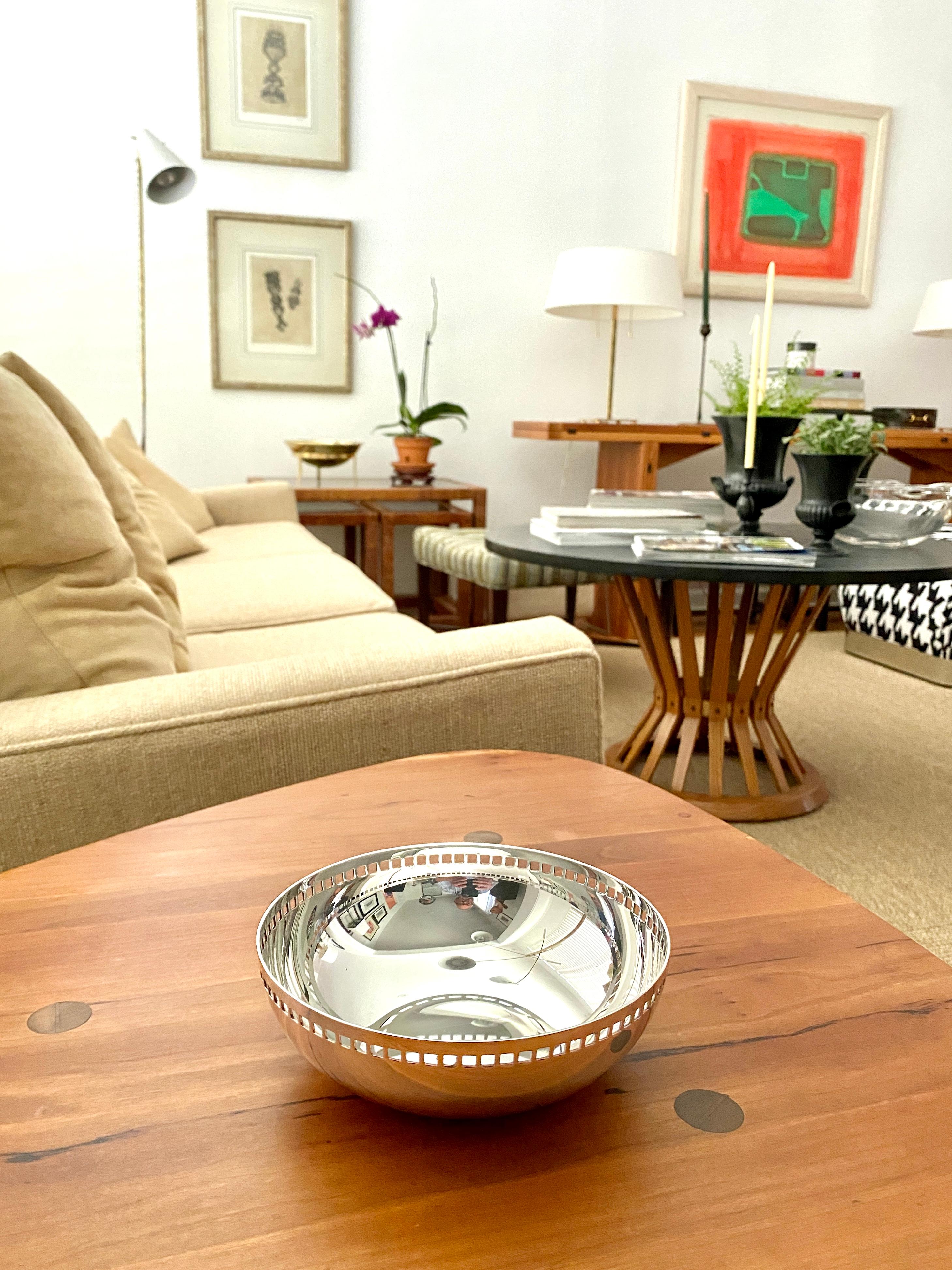 Six Inch Richard Meier Silver Plate Bowl with Grid, Swid Powell, Made in Italy In Good Condition In Doraville, GA