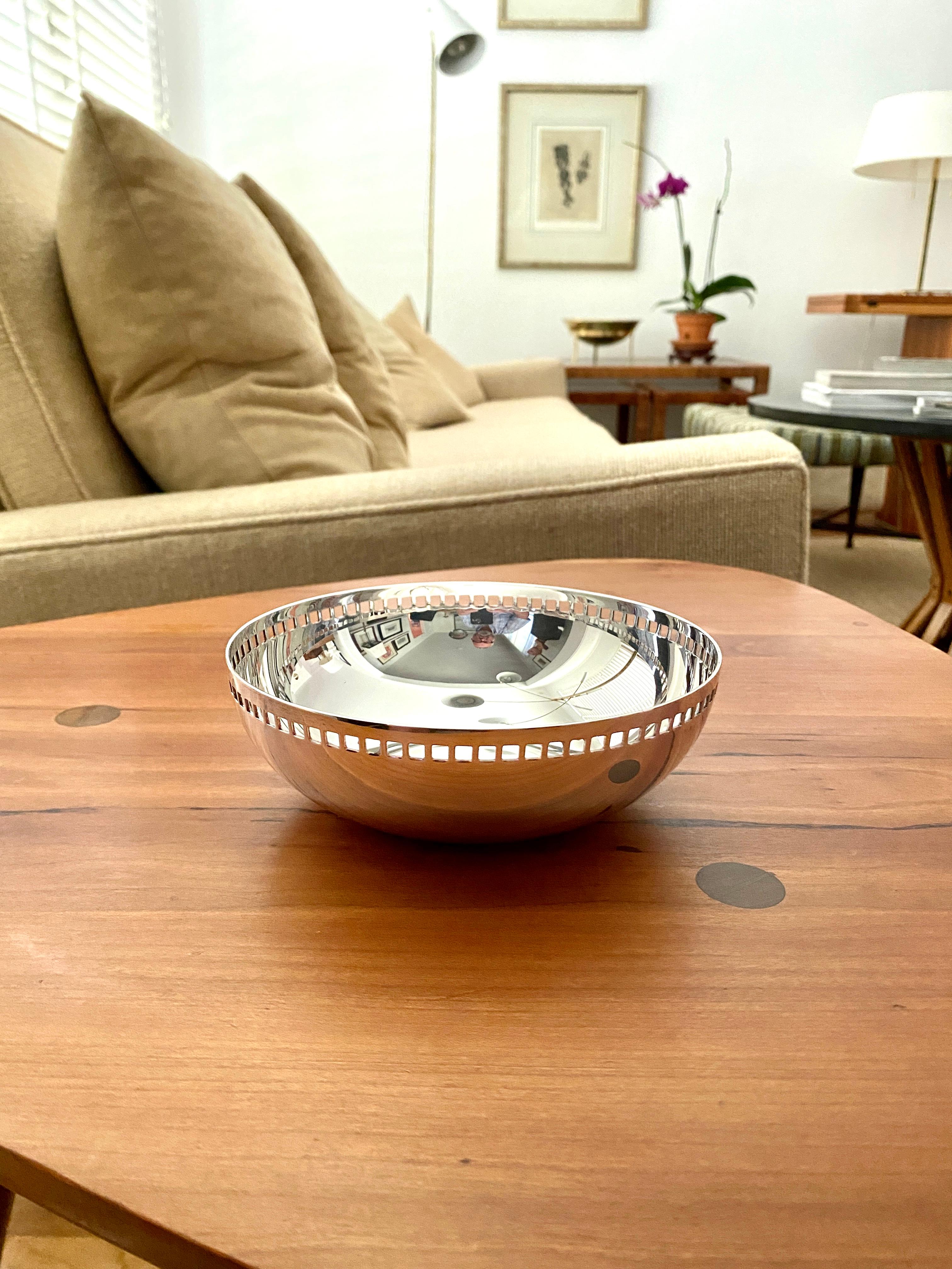 Late 20th Century Six Inch Richard Meier Silver Plate Bowl with Grid, Swid Powell, Made in Italy