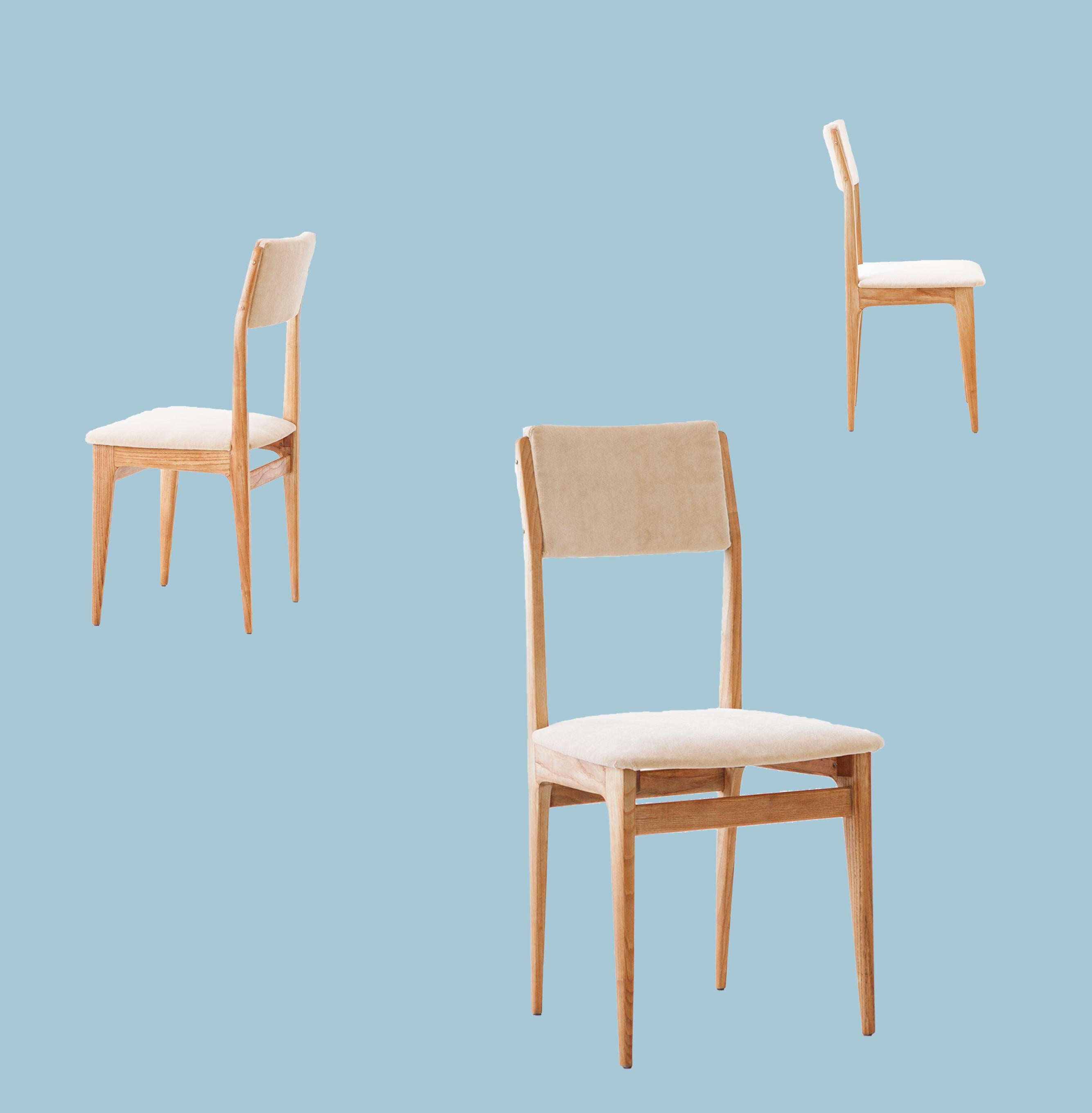 Six Italian Dining Chairs in Oak and Sand Velvet, 1950s 5